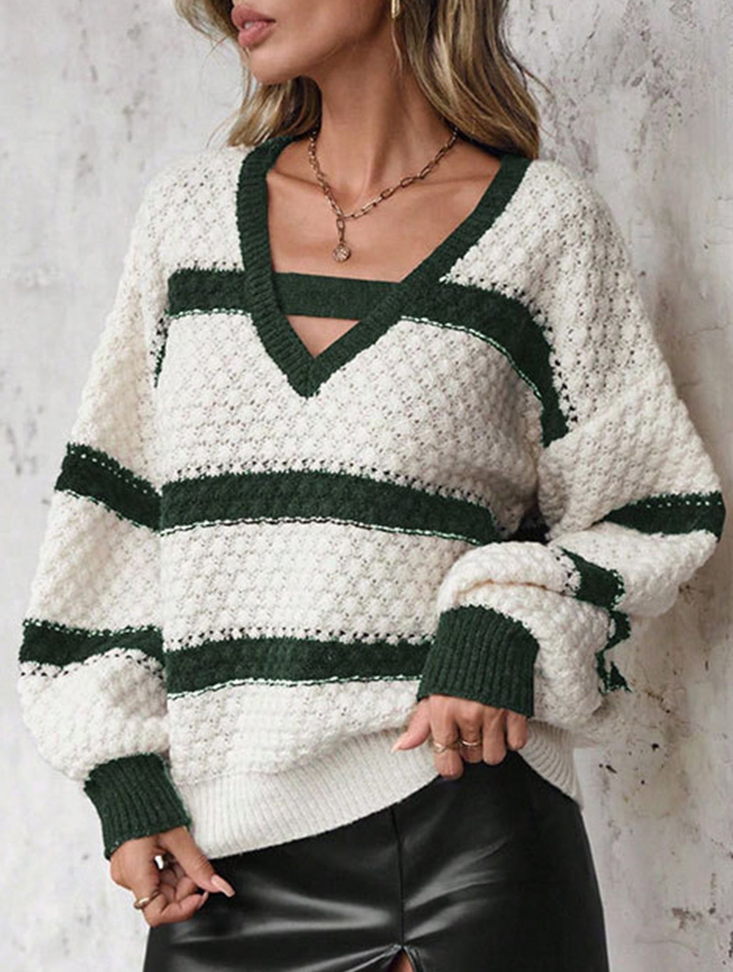 Knitted patchwork contrast color V-neck sweater