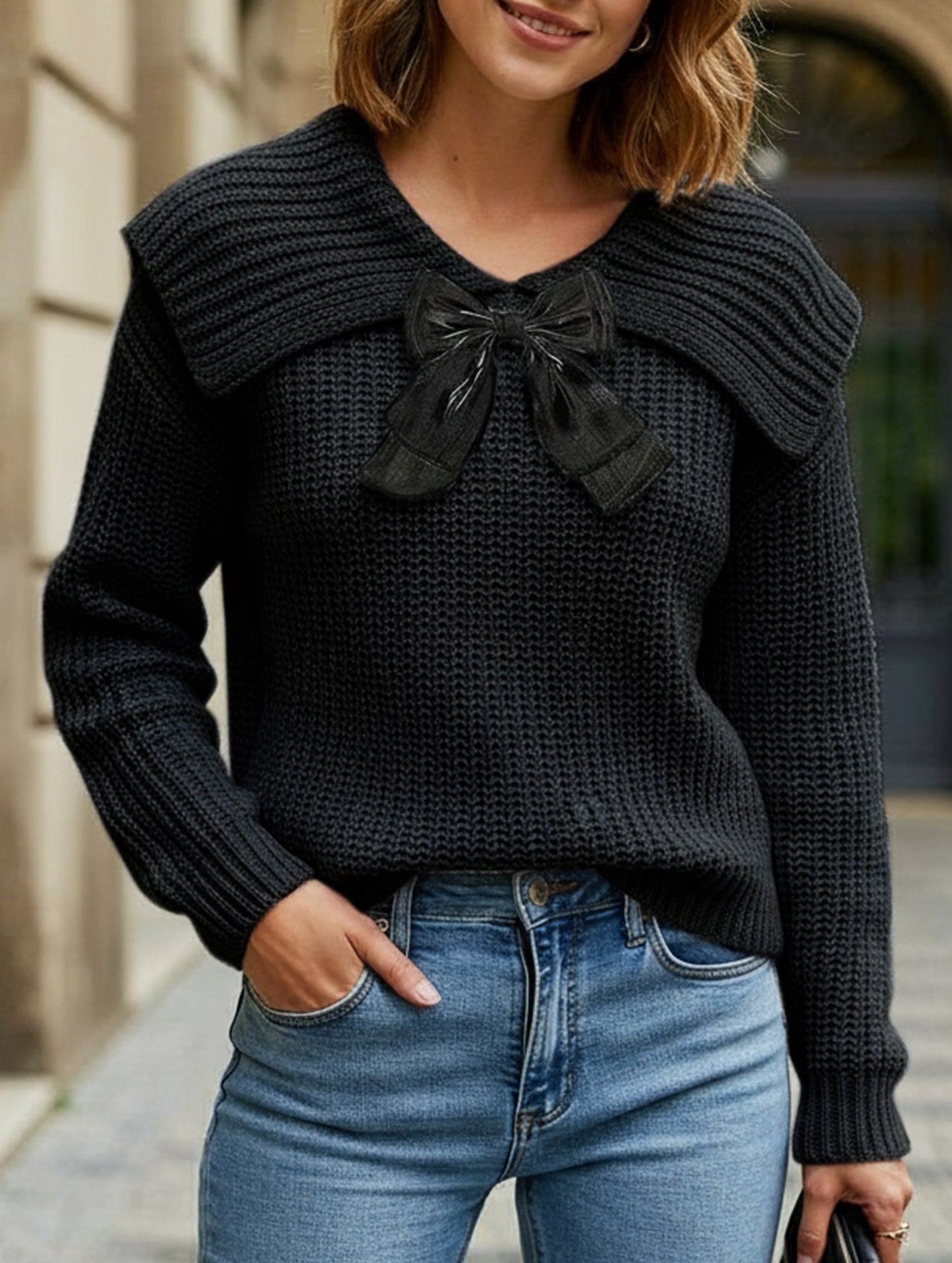 Large lapel bow-tie pullover sweater
