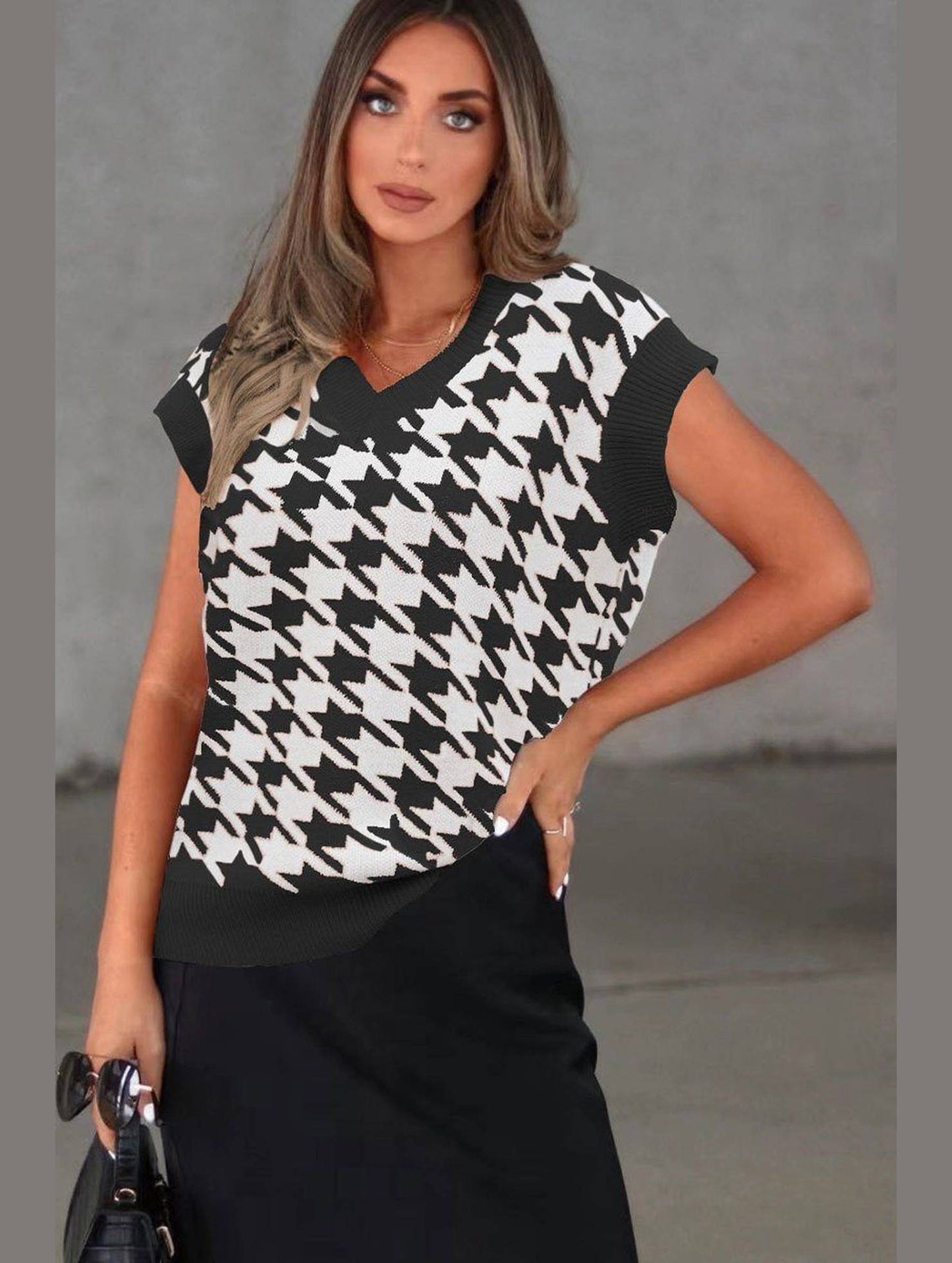 HOUNDSTOOTH LOOSE SLEEVELESS VEST SWEATER