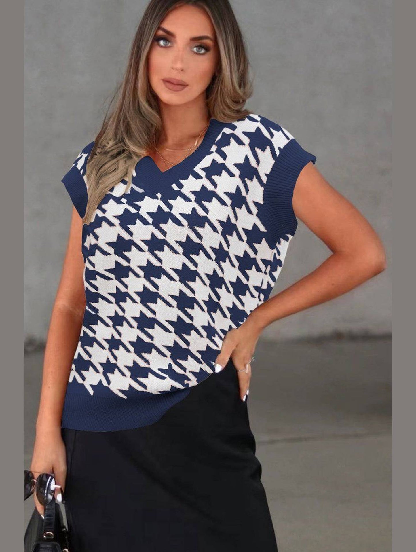 HOUNDSTOOTH LOOSE SLEEVELESS VEST SWEATER