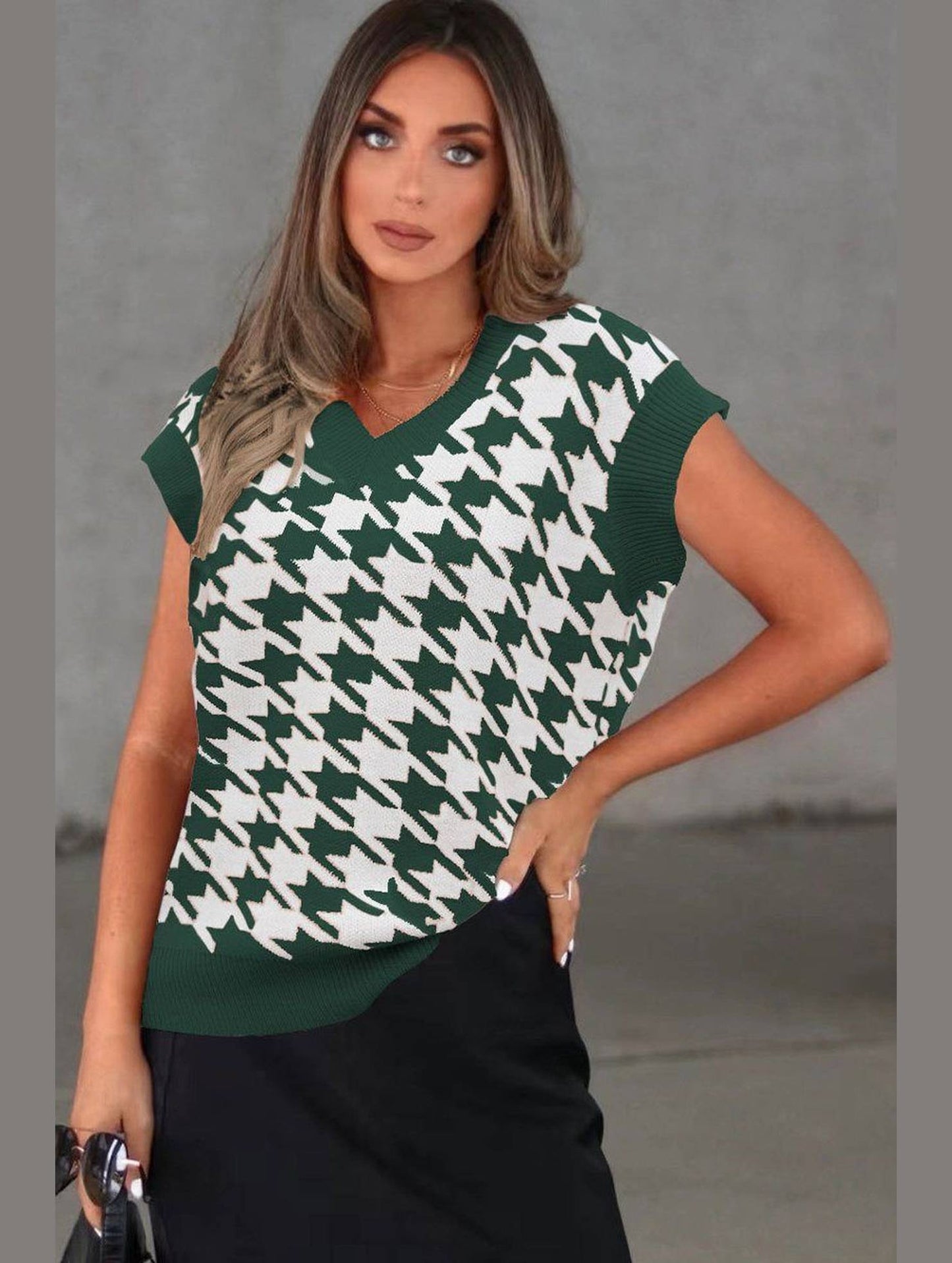 HOUNDSTOOTH LOOSE SLEEVELESS VEST SWEATER