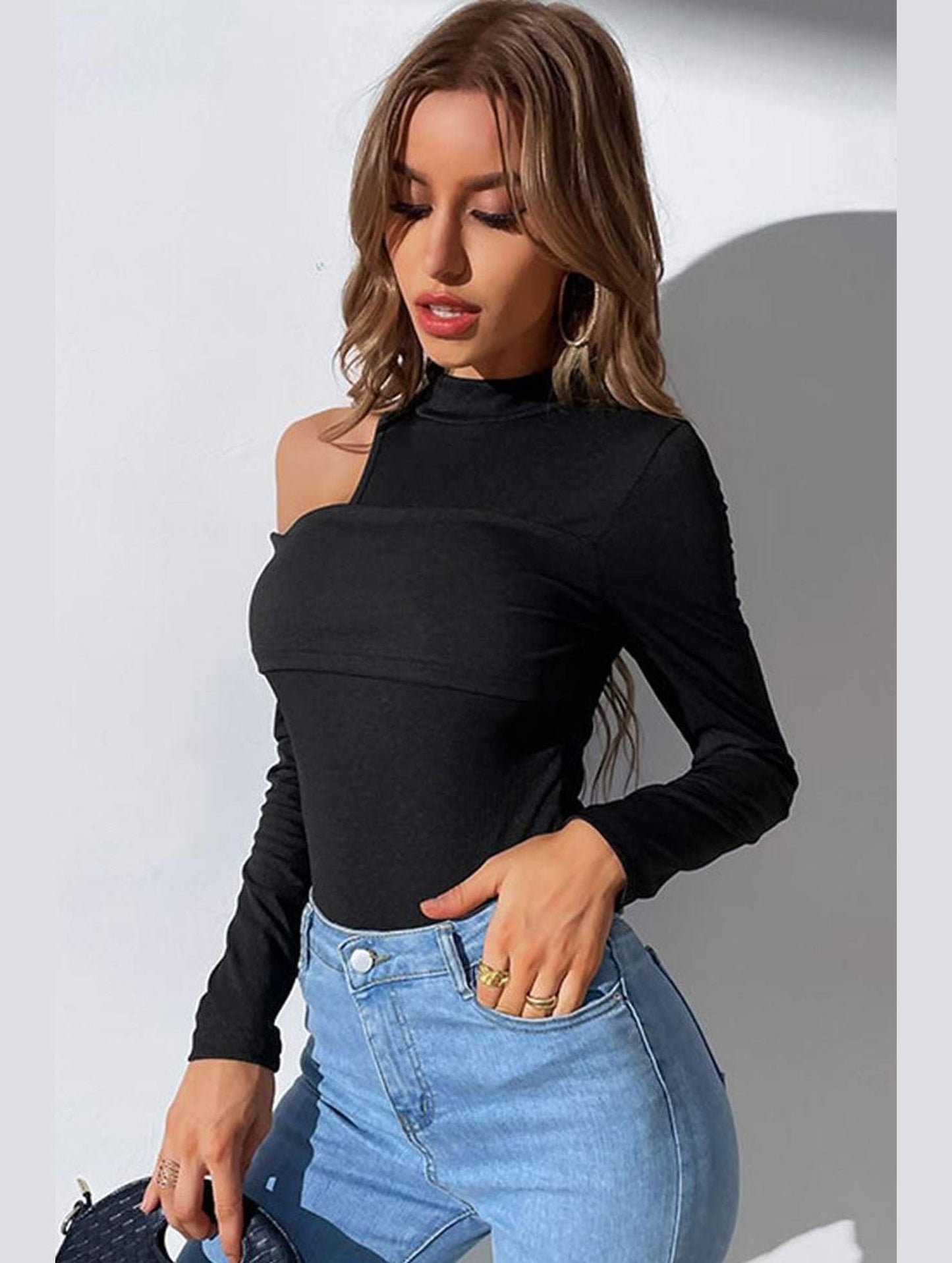 HOLE SHOULDER LONG SLEEVED TIGHT BODYSUIT - Doublju