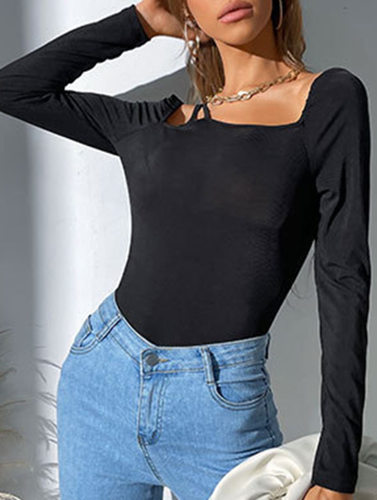 Sensual hollow-out square-neck bodysuit