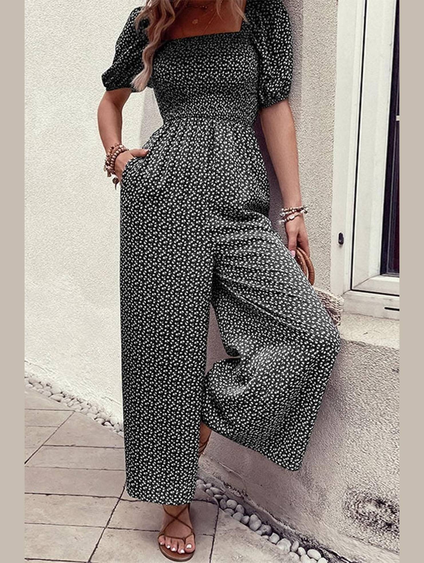 SQUARED NECK FLORAL LOOSE FIT JUMPSUIT - Doublju