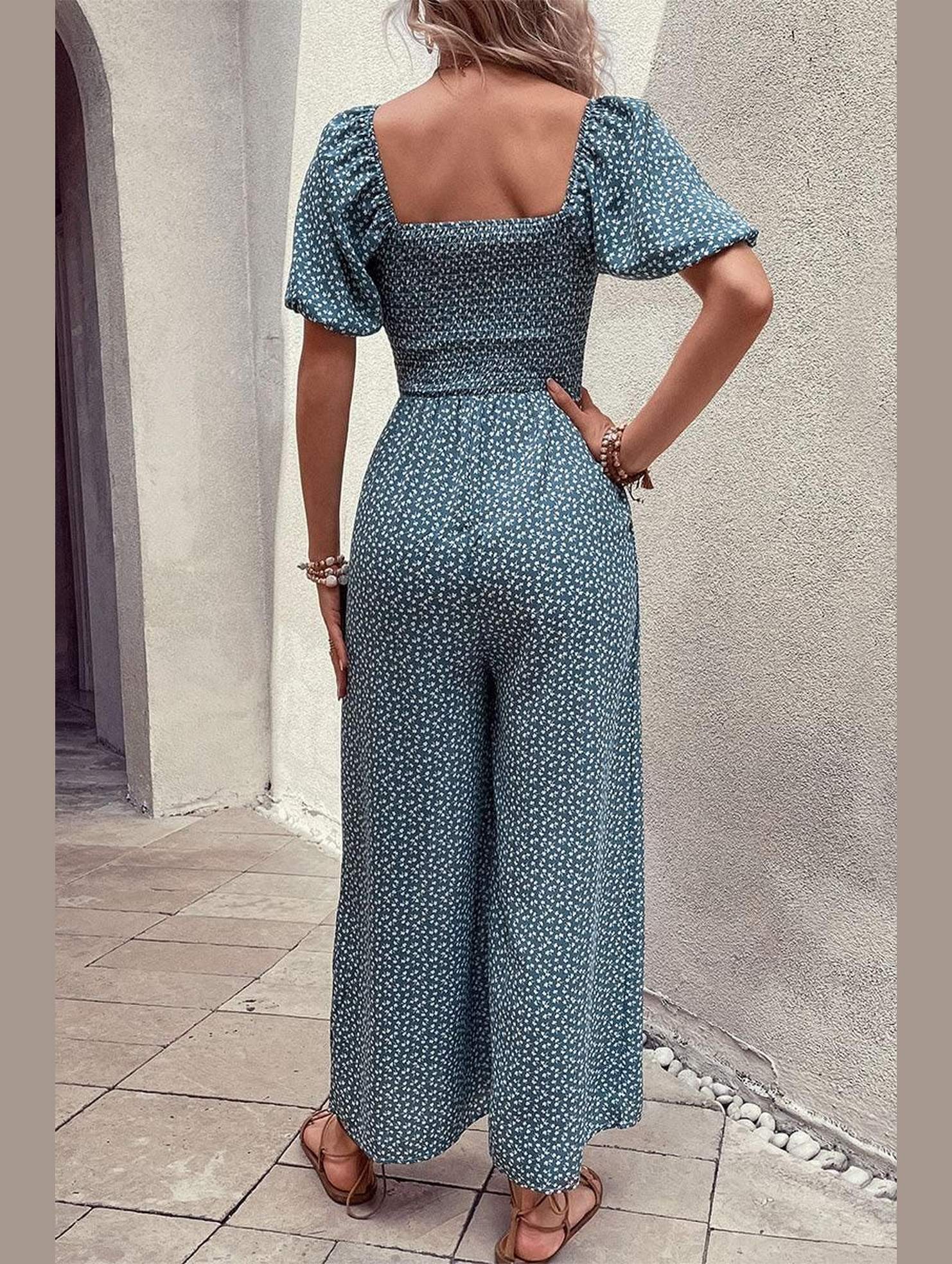 SQUARED NECK FLORAL LOOSE FIT JUMPSUIT - Doublju