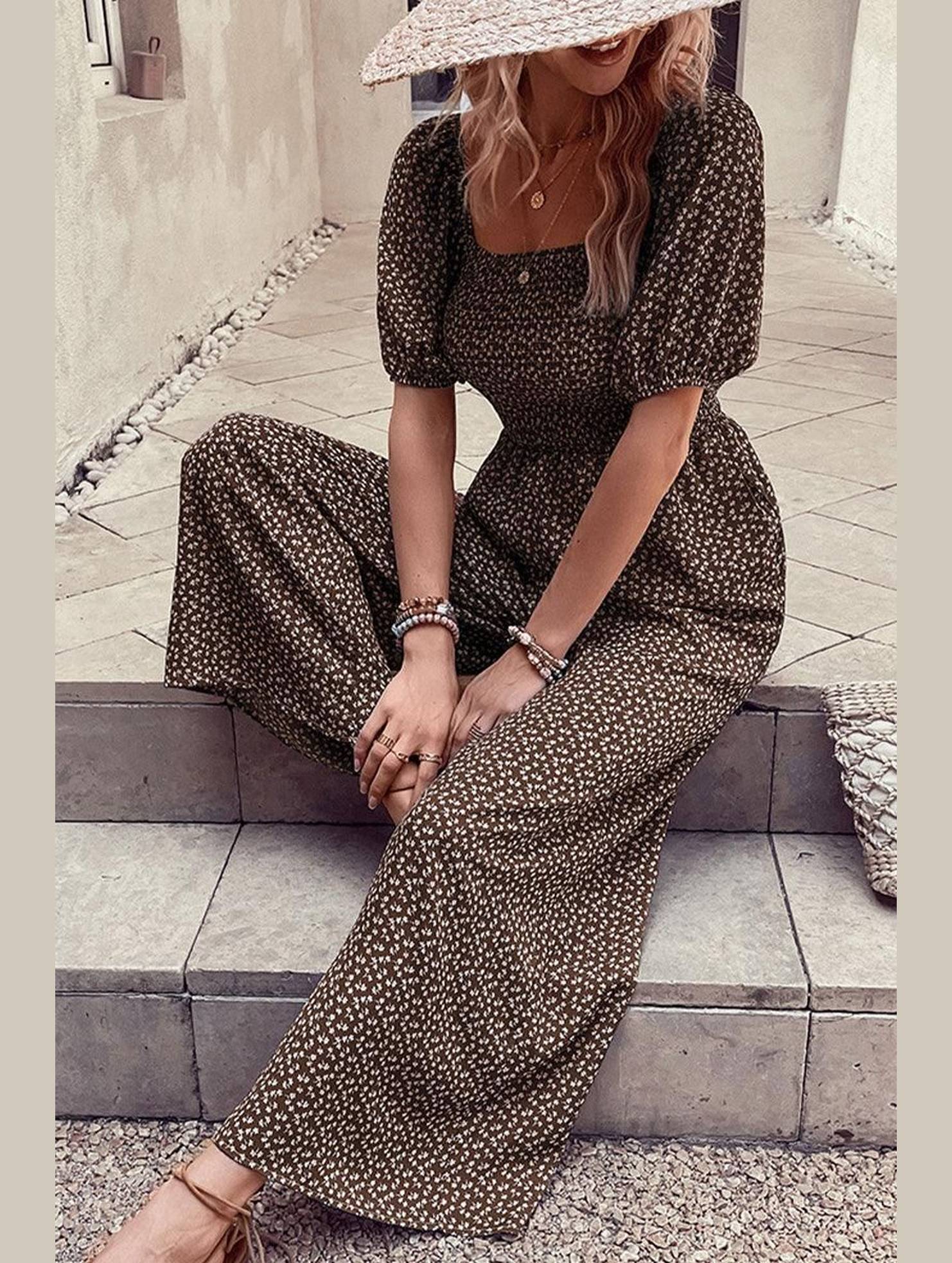 SQUARED NECK FLORAL LOOSE FIT JUMPSUIT - Doublju