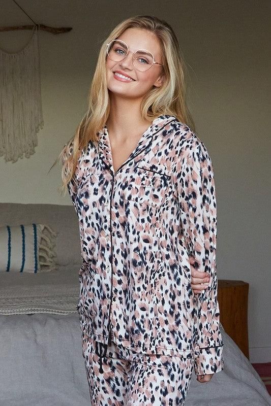 LONG SLEEVE COLLAR DETAILED PAJAMA SET - Doublju