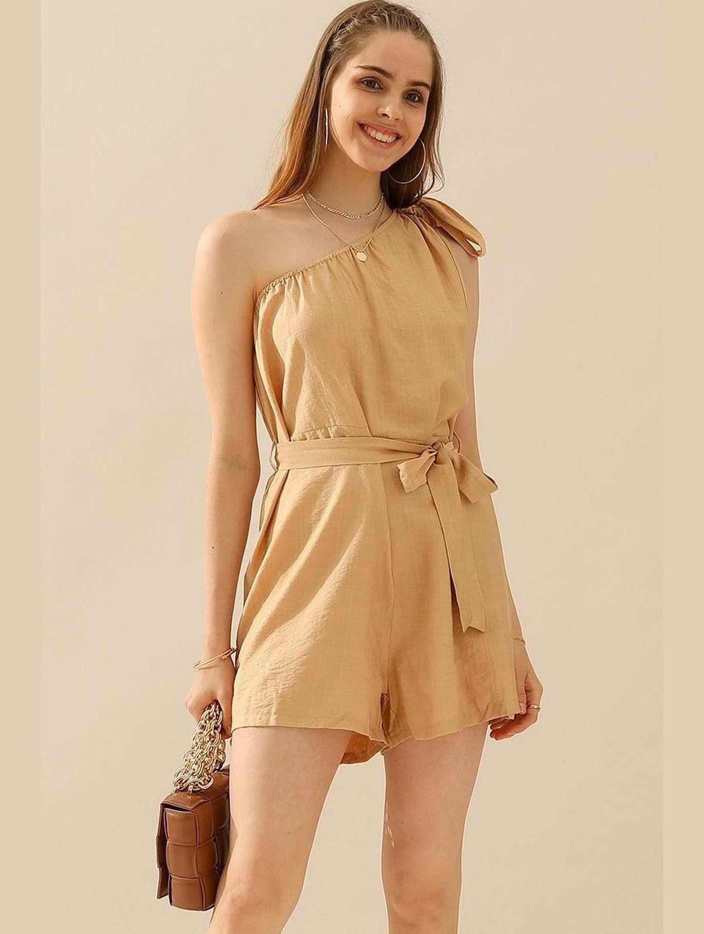 ONE RIBBON SHOULDER STRAP TIED WAIST ROMPER - Doublju