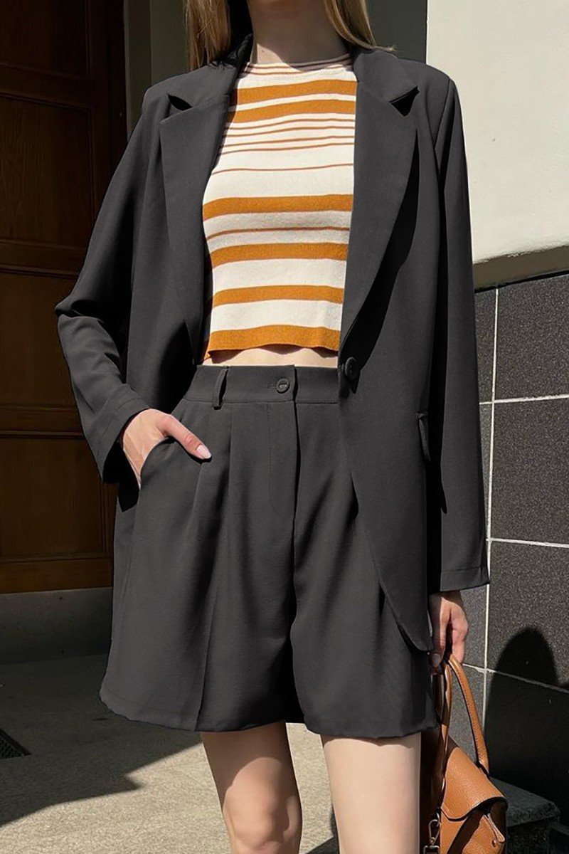 WOMEN OVERSIZED BOYFRIEND BLAZER AND SHORTS SET