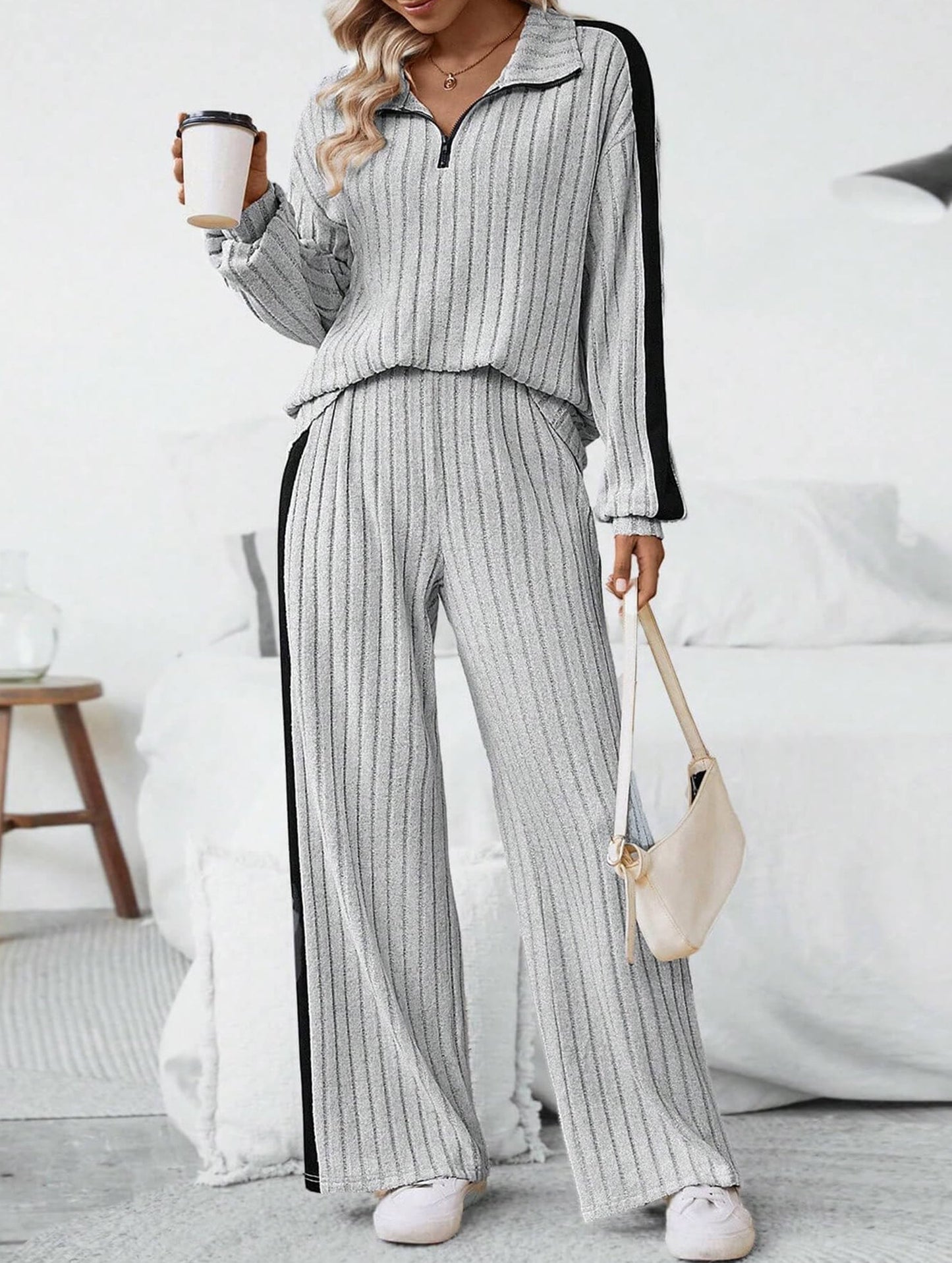 Oversized sweatshirt and wide-leg pants suit