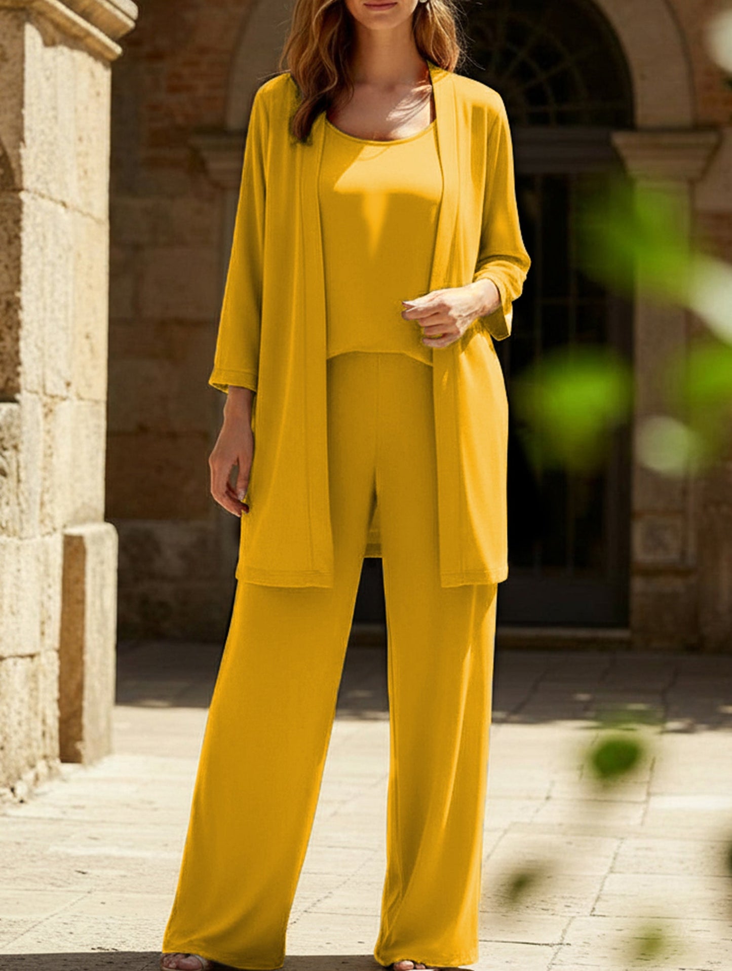Round neck sleeveless vest wide-leg pants suit