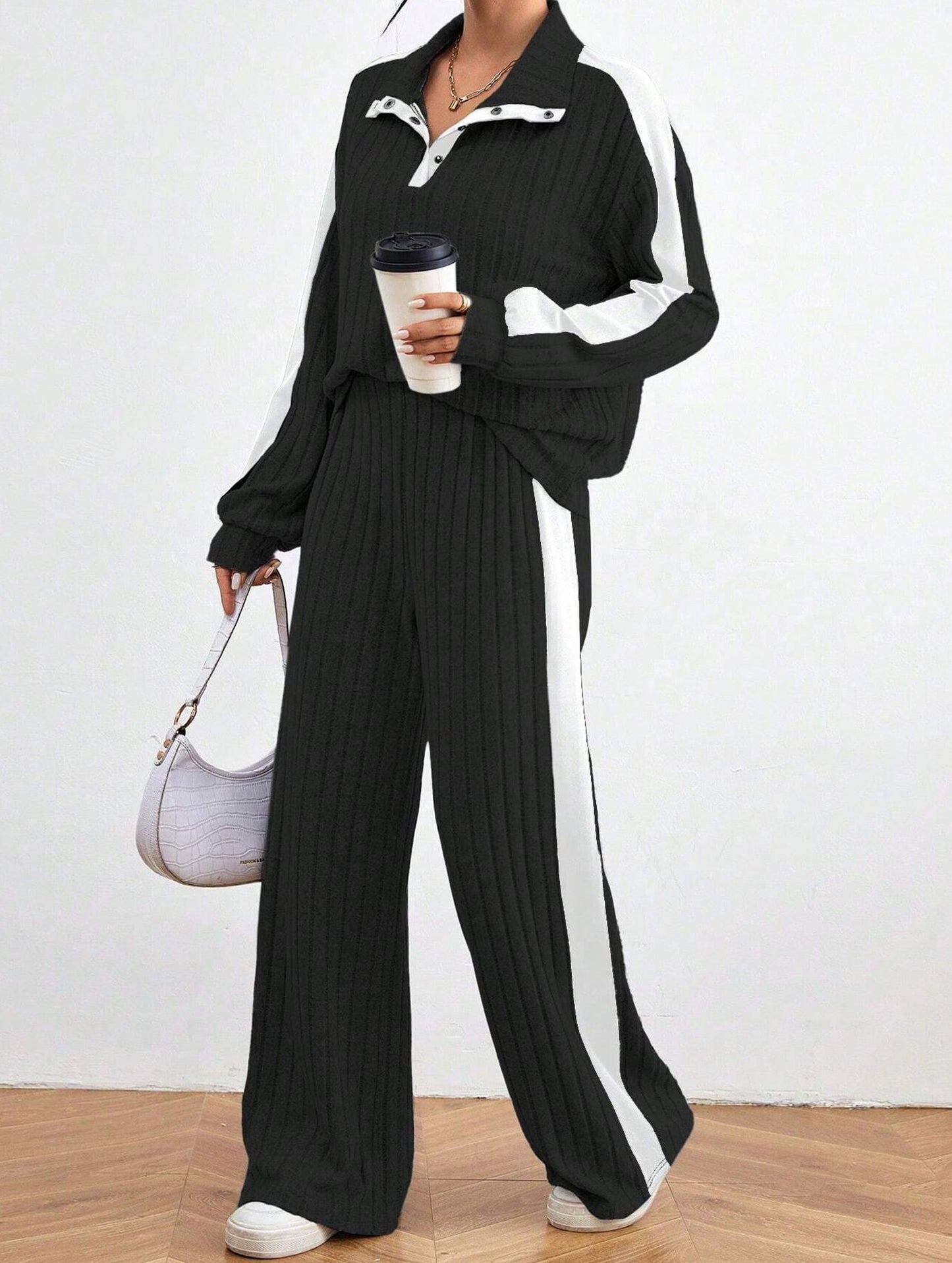 Loose sweatshirt and wide-leg pants suit