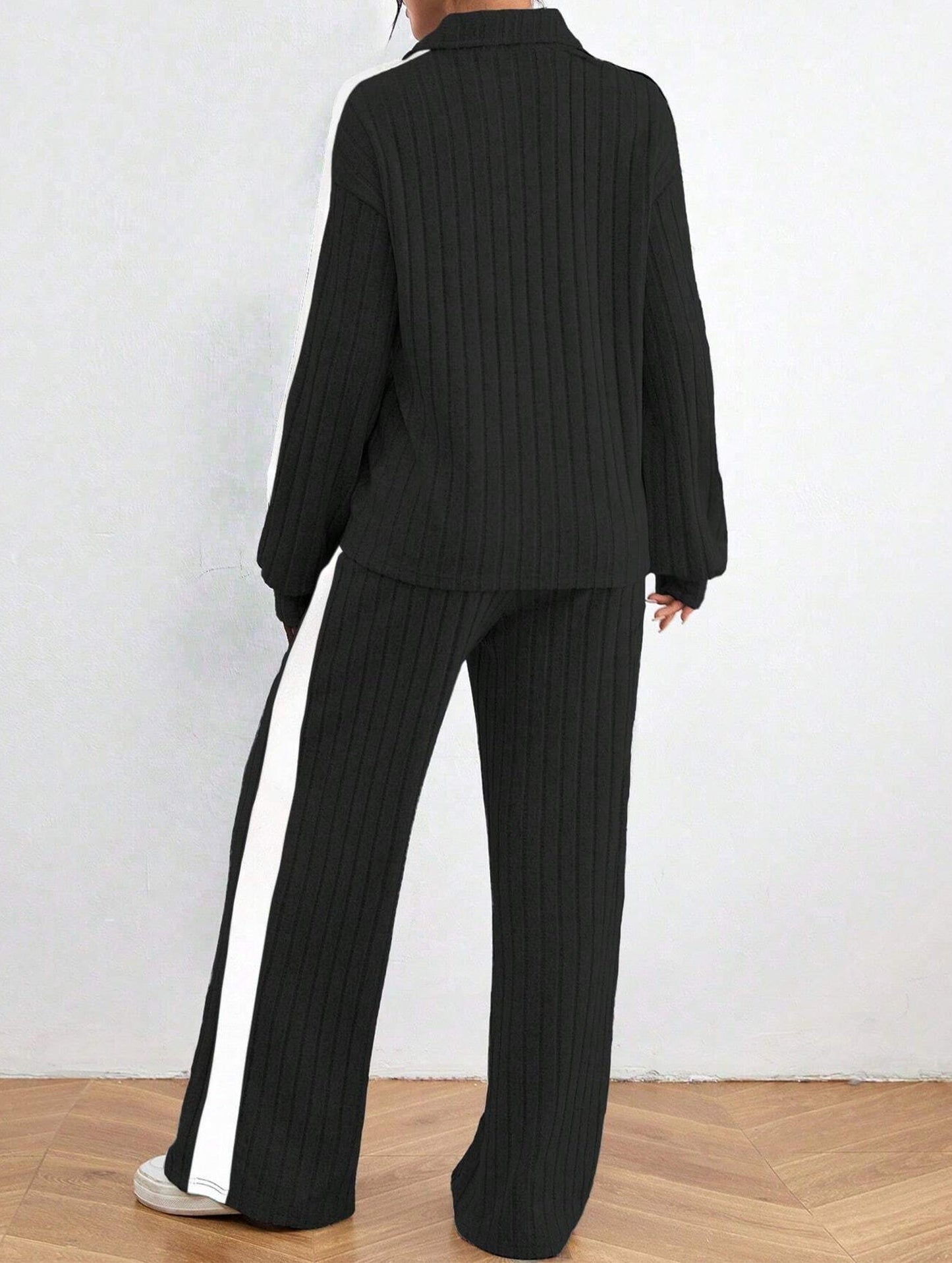 Loose sweatshirt and wide-leg pants suit