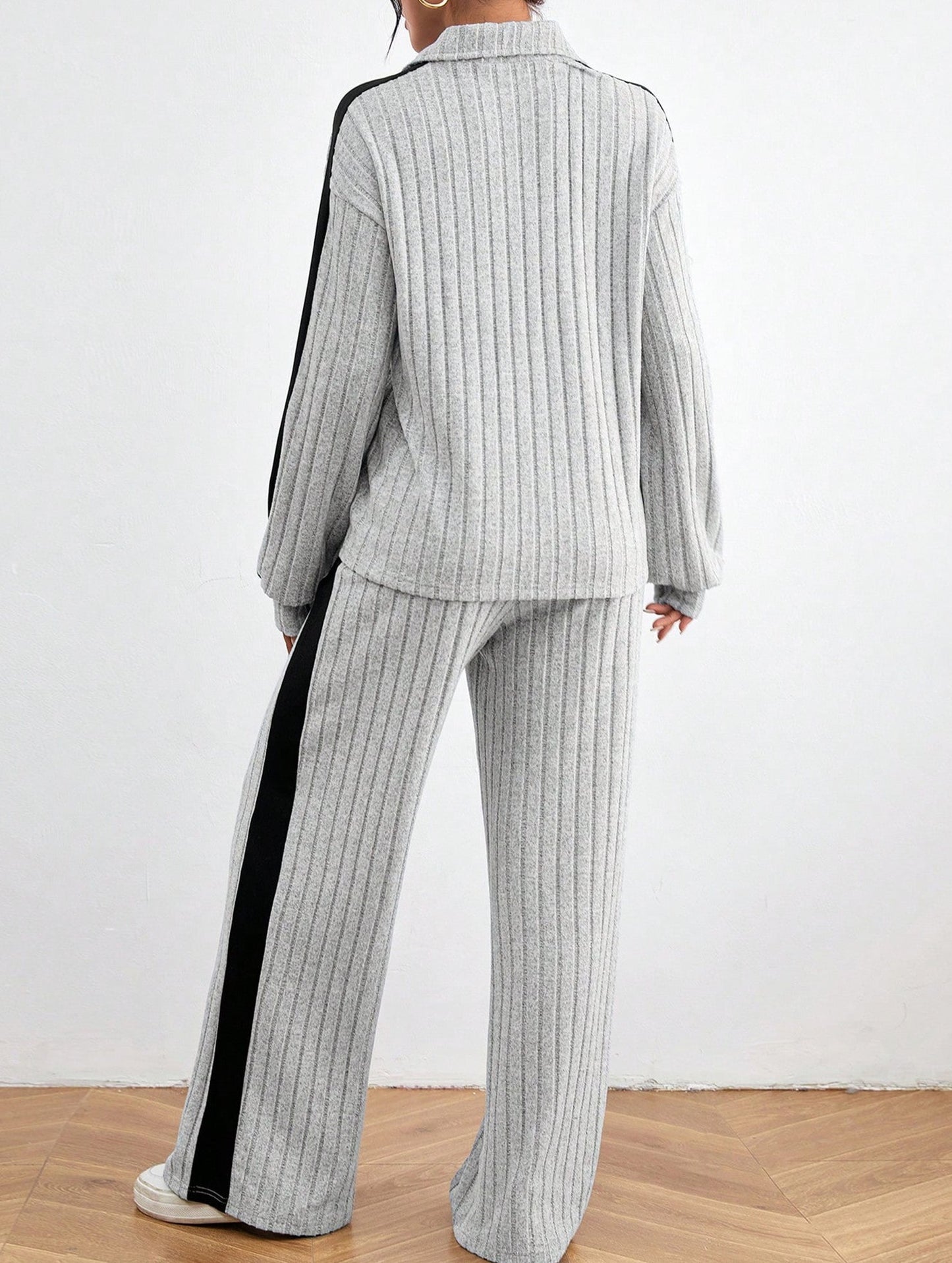 Loose sweatshirt and wide-leg pants suit