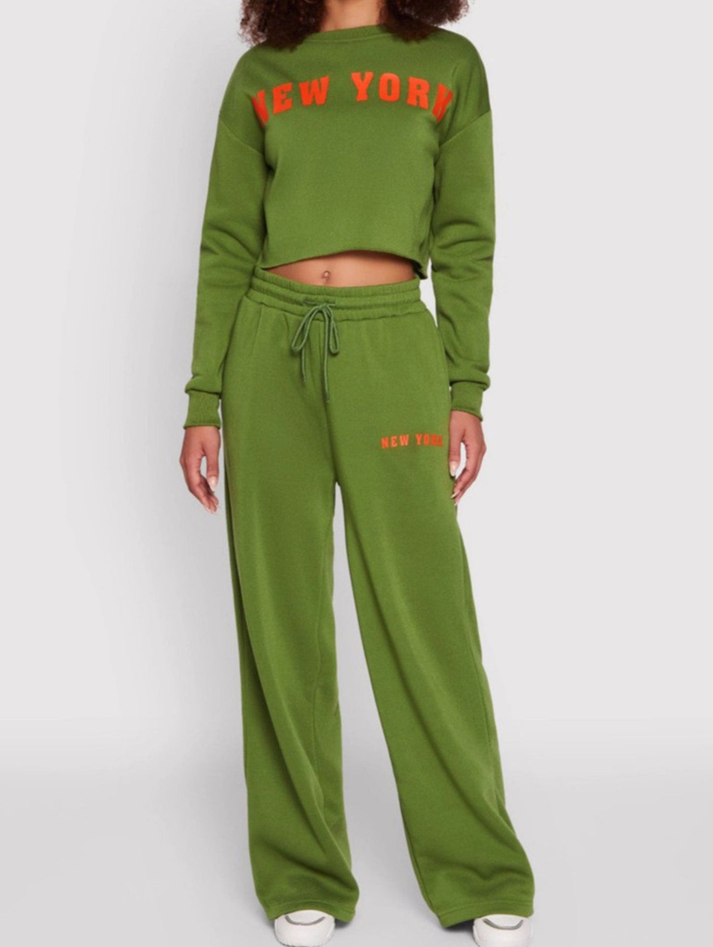 Loose sweatshirt and casual pants set