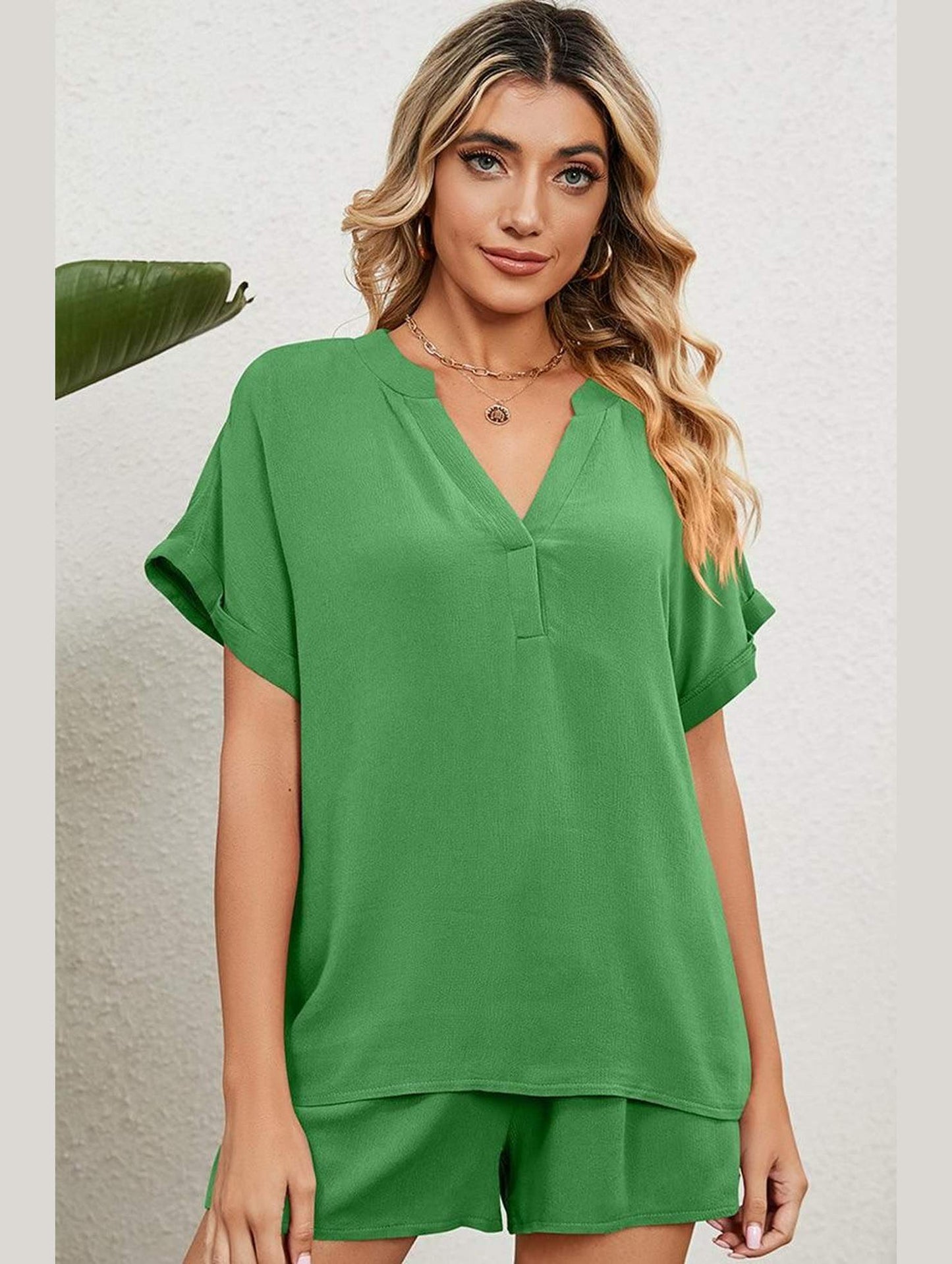 SOLID COLOR V NECK LOOSE TOP AND SHORT SET - Doublju