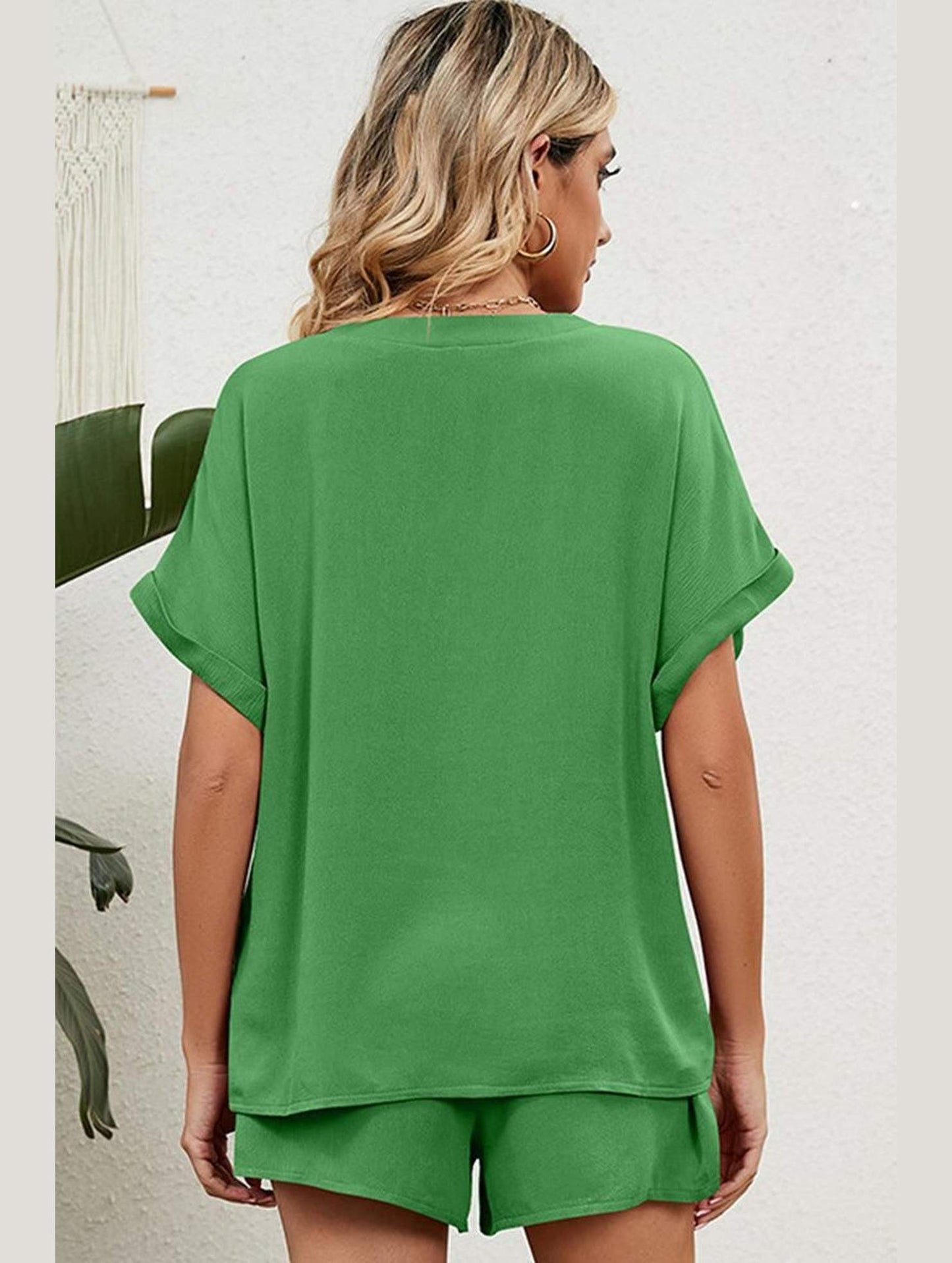 SOLID COLOR V NECK LOOSE TOP AND SHORT SET - Doublju