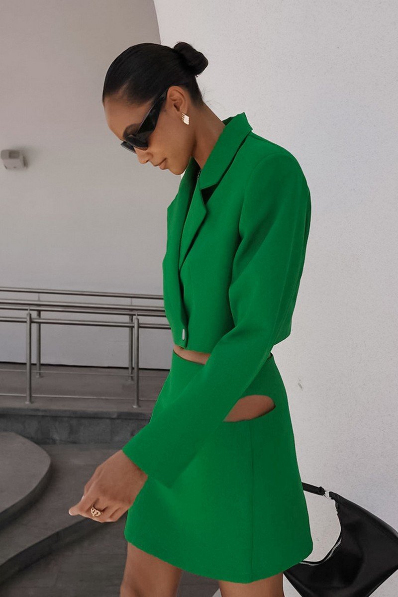 WOMEN CROP SEXY BLAZER AND CUT OUT SHORTS SET