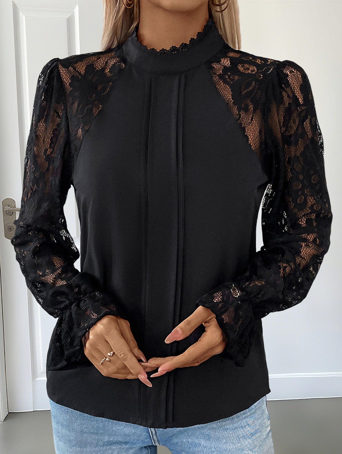 Lace patchwork round neck long sleeve shirt