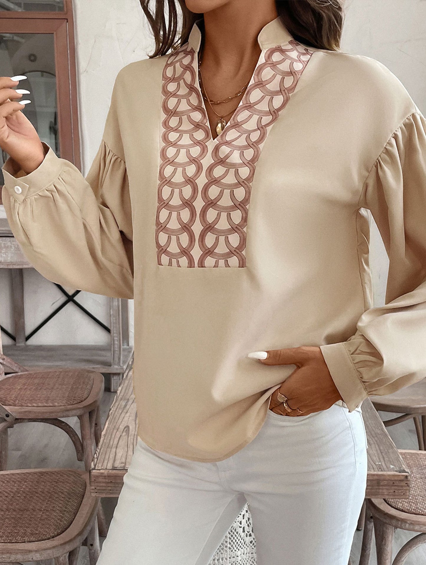 Patterned long-sleeved mandarin-collar shirt