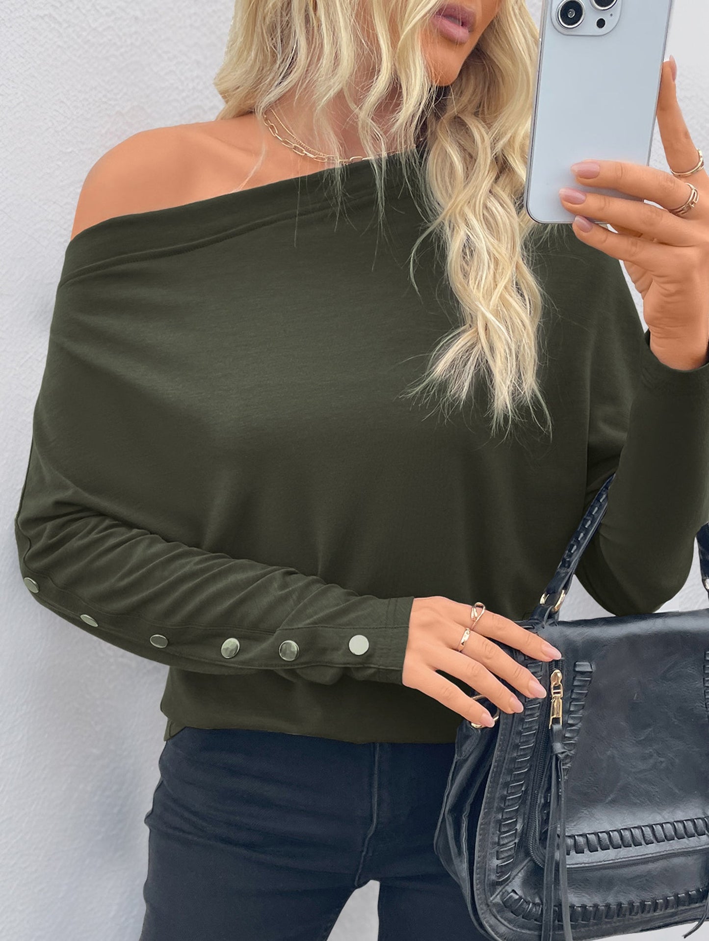 Long-sleeved pullover T-shirt