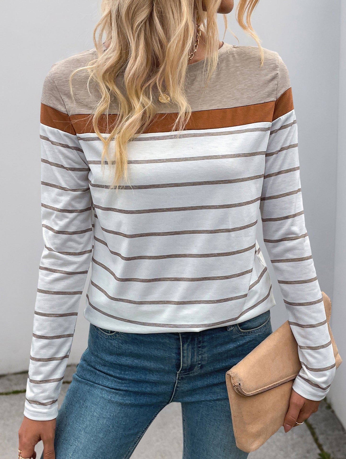 Long-sleeved round neck striped sweatshirt