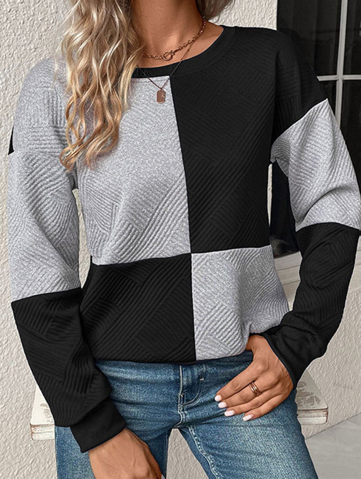 Women's round neck textured hoodie