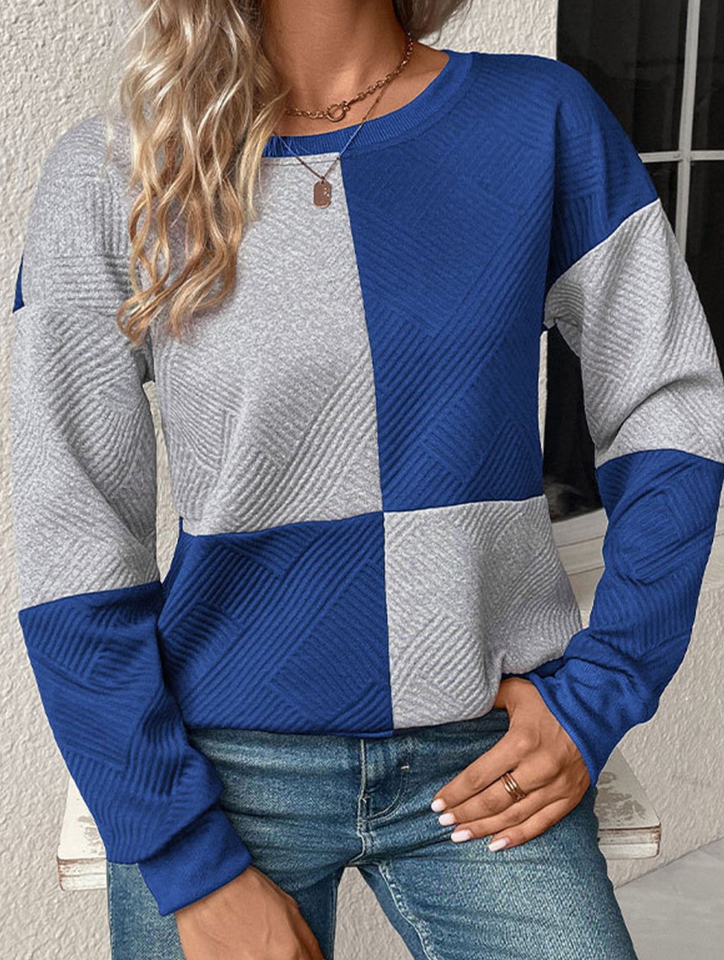 Women's round neck textured hoodie