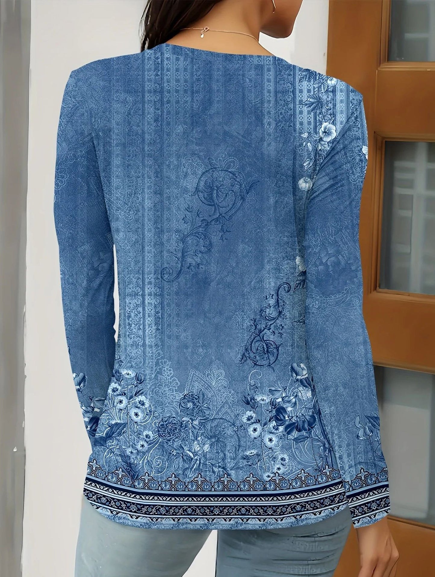 Casual V-neck long-sleeved printed shirt
