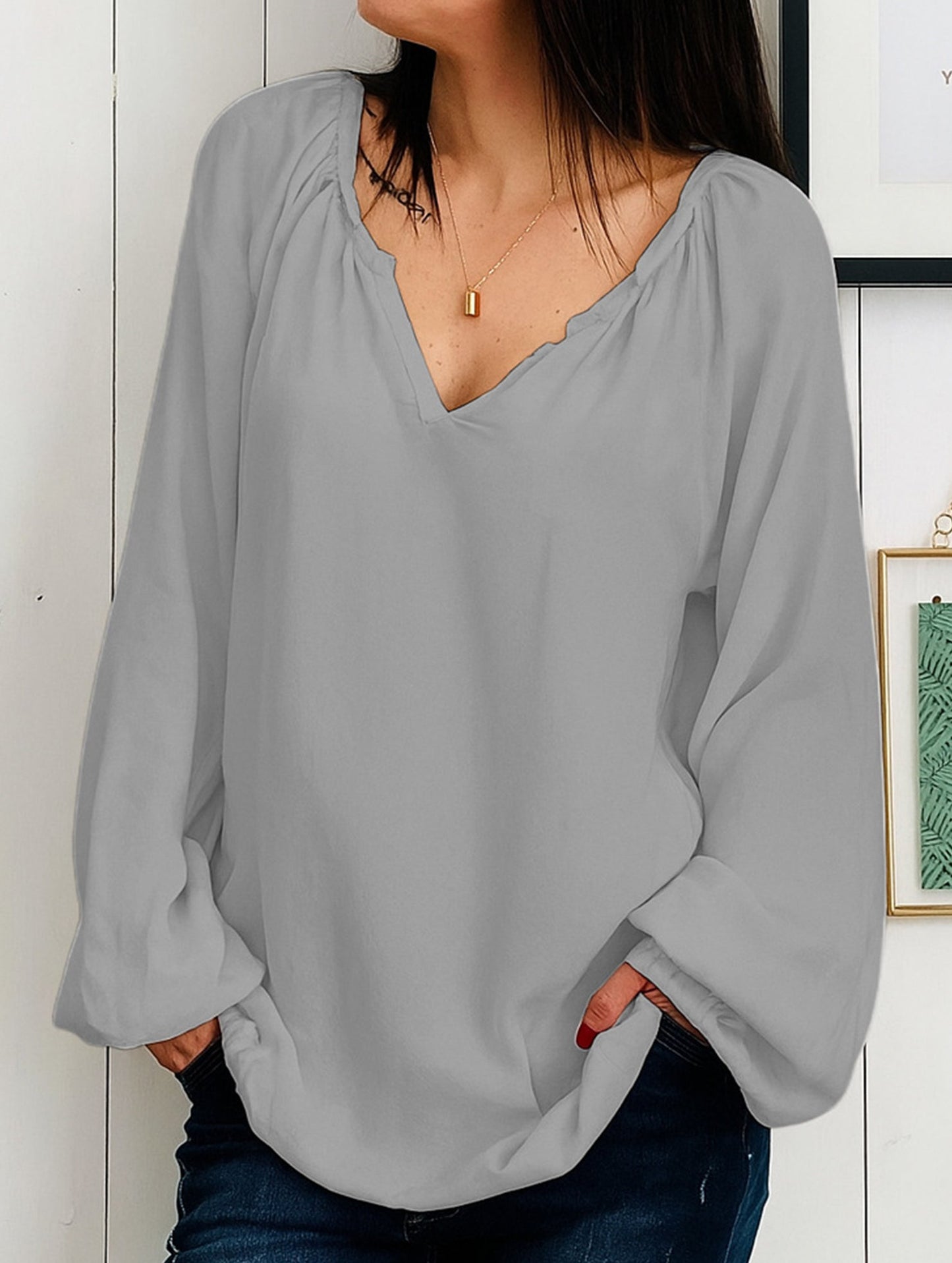 Casual V-neck long-sleeved shirt