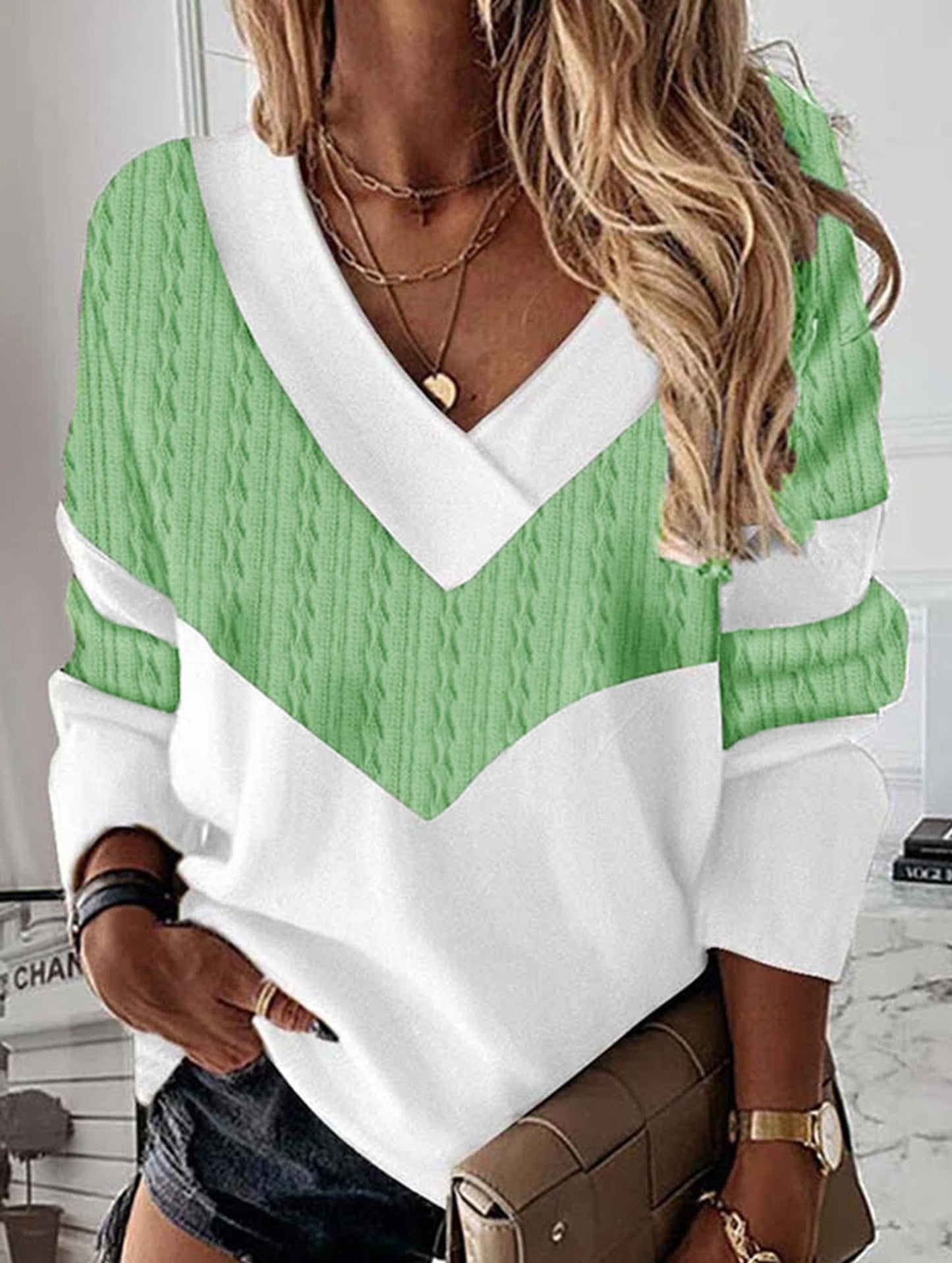 Pullover contrast print V-neck long-sleeved shirt