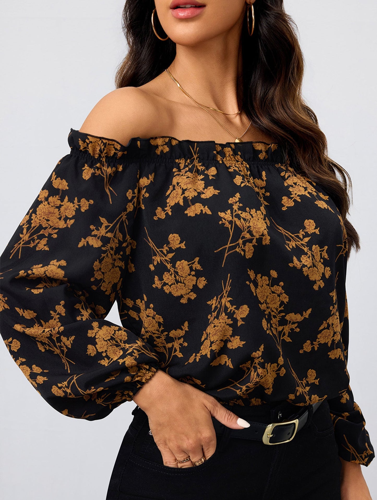Off-the-shoulder floral boat neck shirt