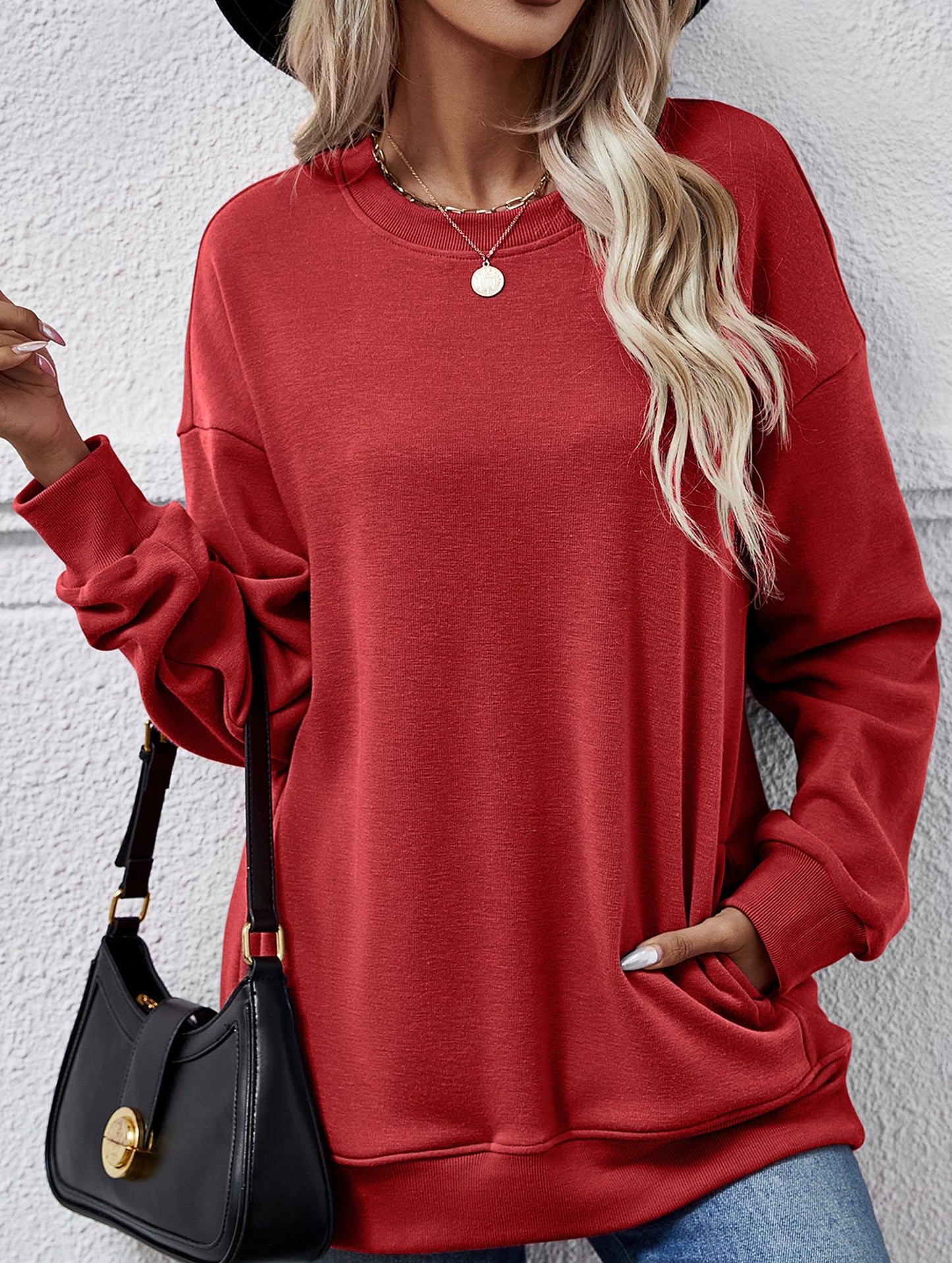 Loose crew neck fleece sweatshirt