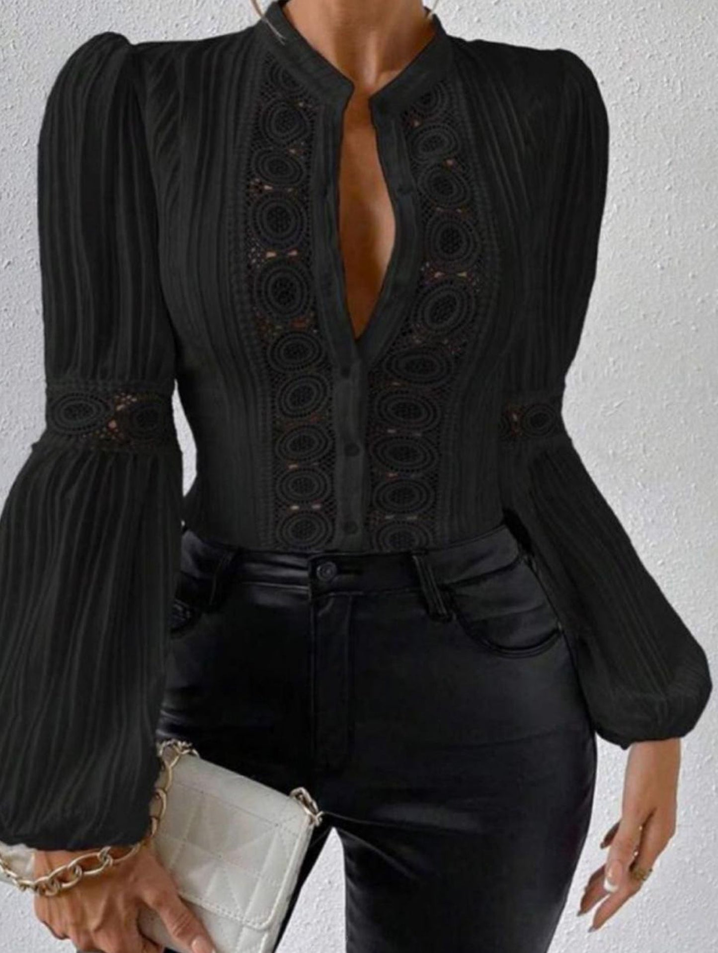 Lace-paneled long-sleeved stand-up collar shirt