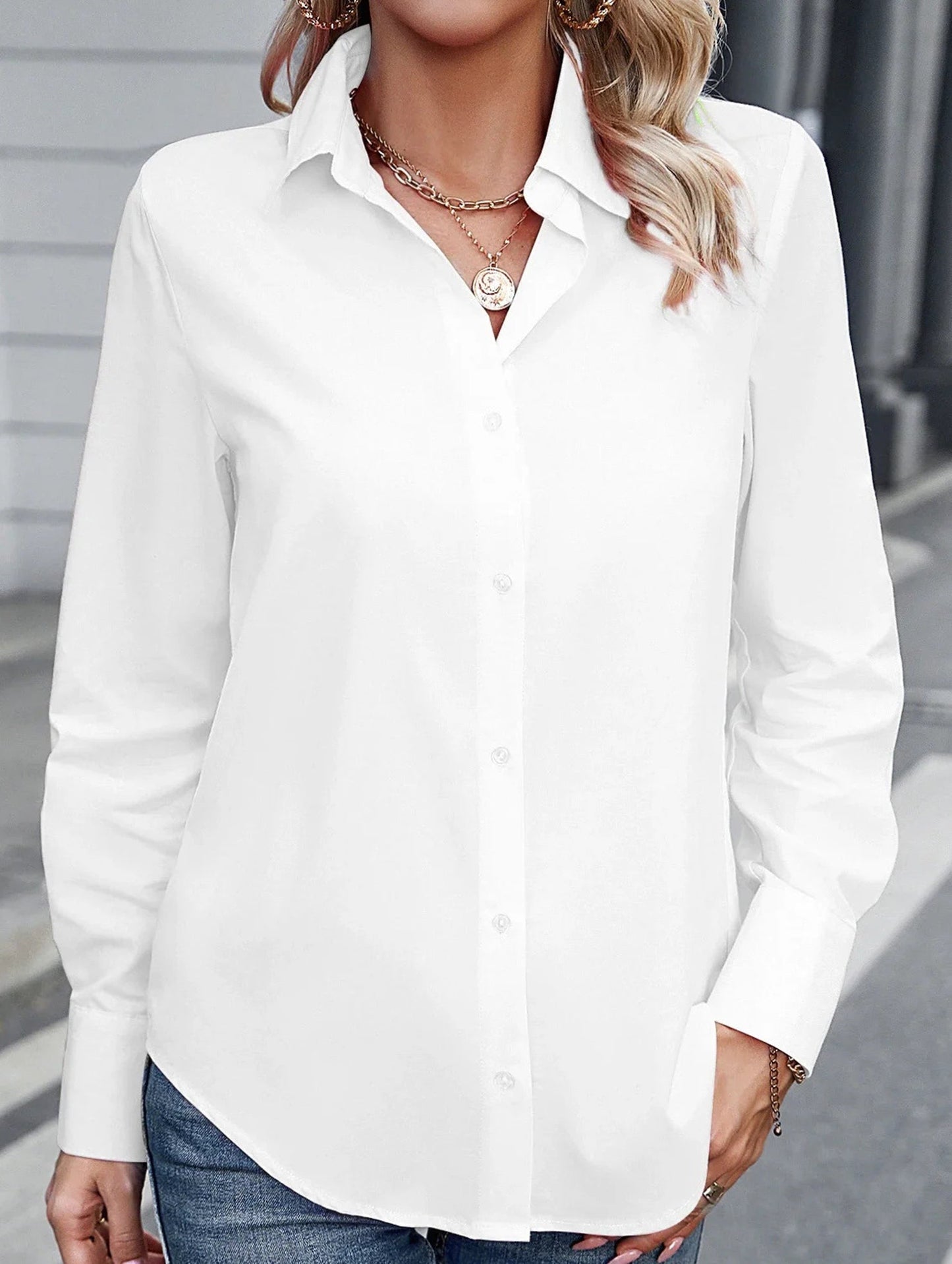 Casual mid-length white shirt