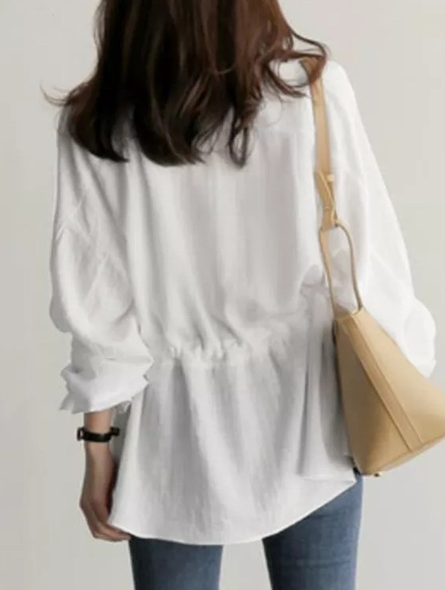 Long-sleeved V-neck shirt with drawstring waist