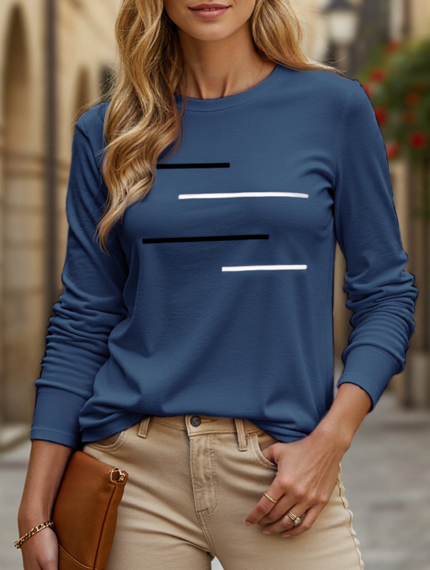 Versatile round neck long-sleeved printed T-shirt