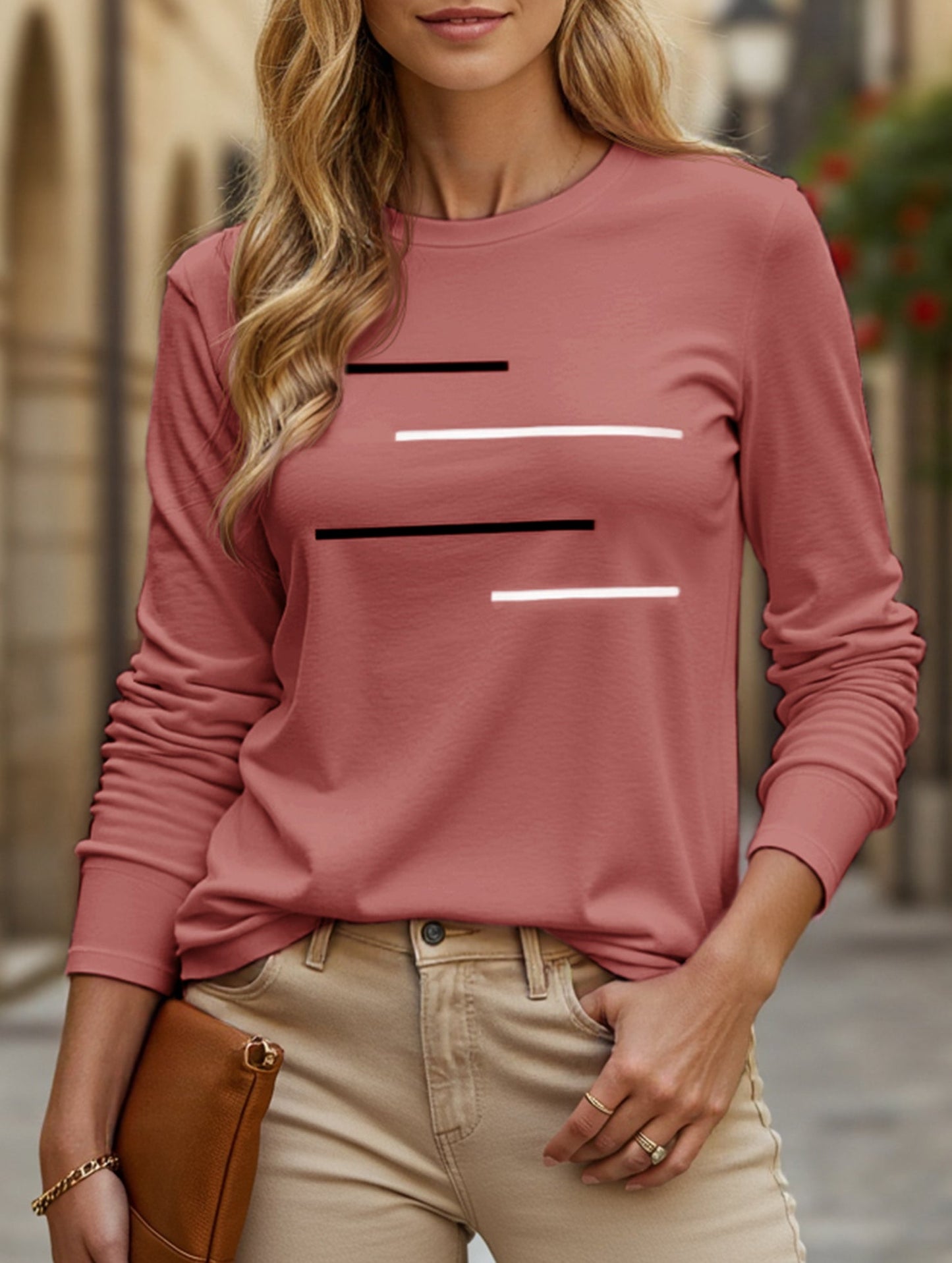 Versatile round neck long-sleeved printed T-shirt