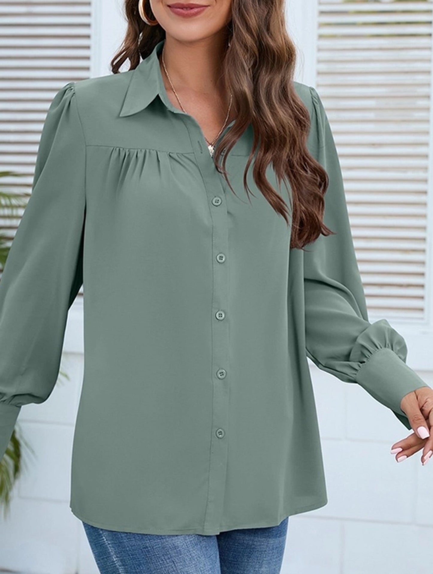 BUTTON DOWN DAILY BASIC BLOUSE