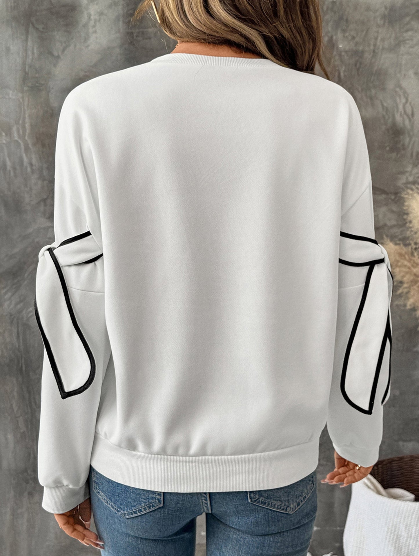 Bowknot round neck long-sleeved pullover sweatshirt