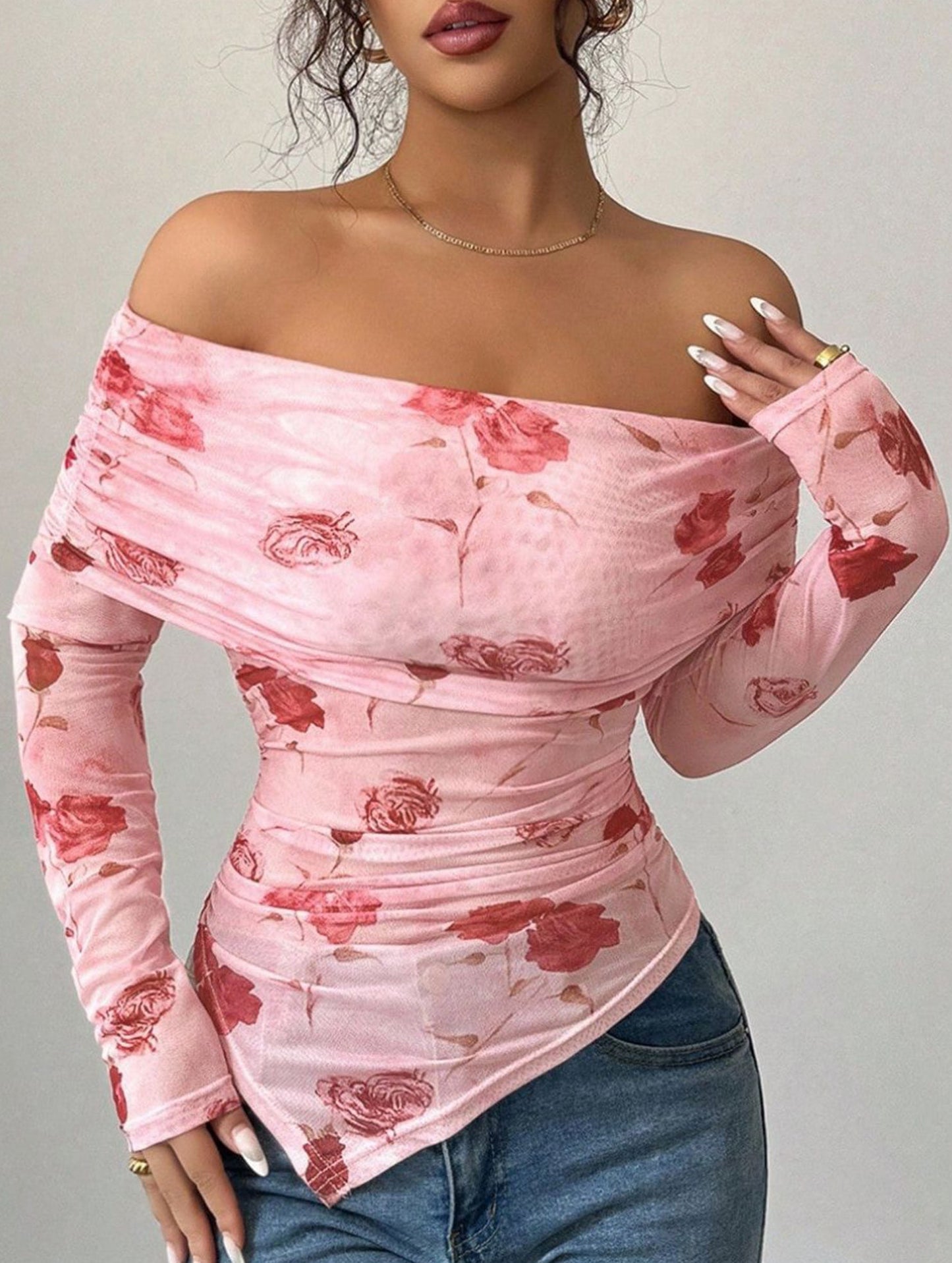 Slim-fit irregular printed boat neck top