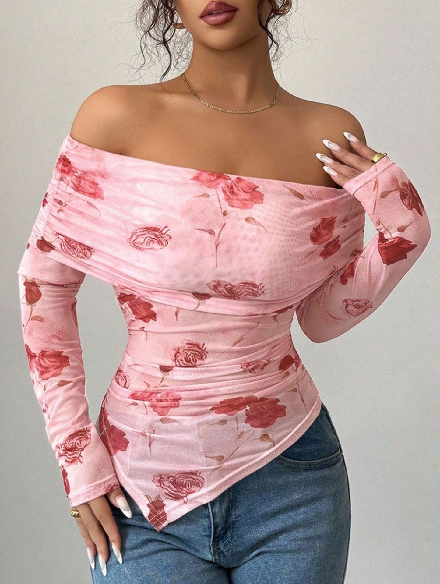 Slim-fit irregular printed boat neck top