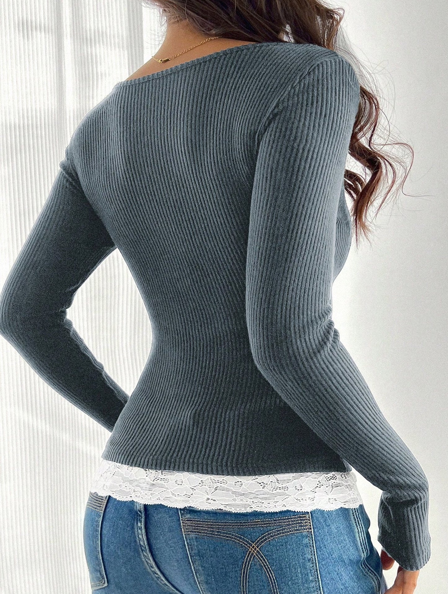 Simple square lace single-breasted slim-fit top