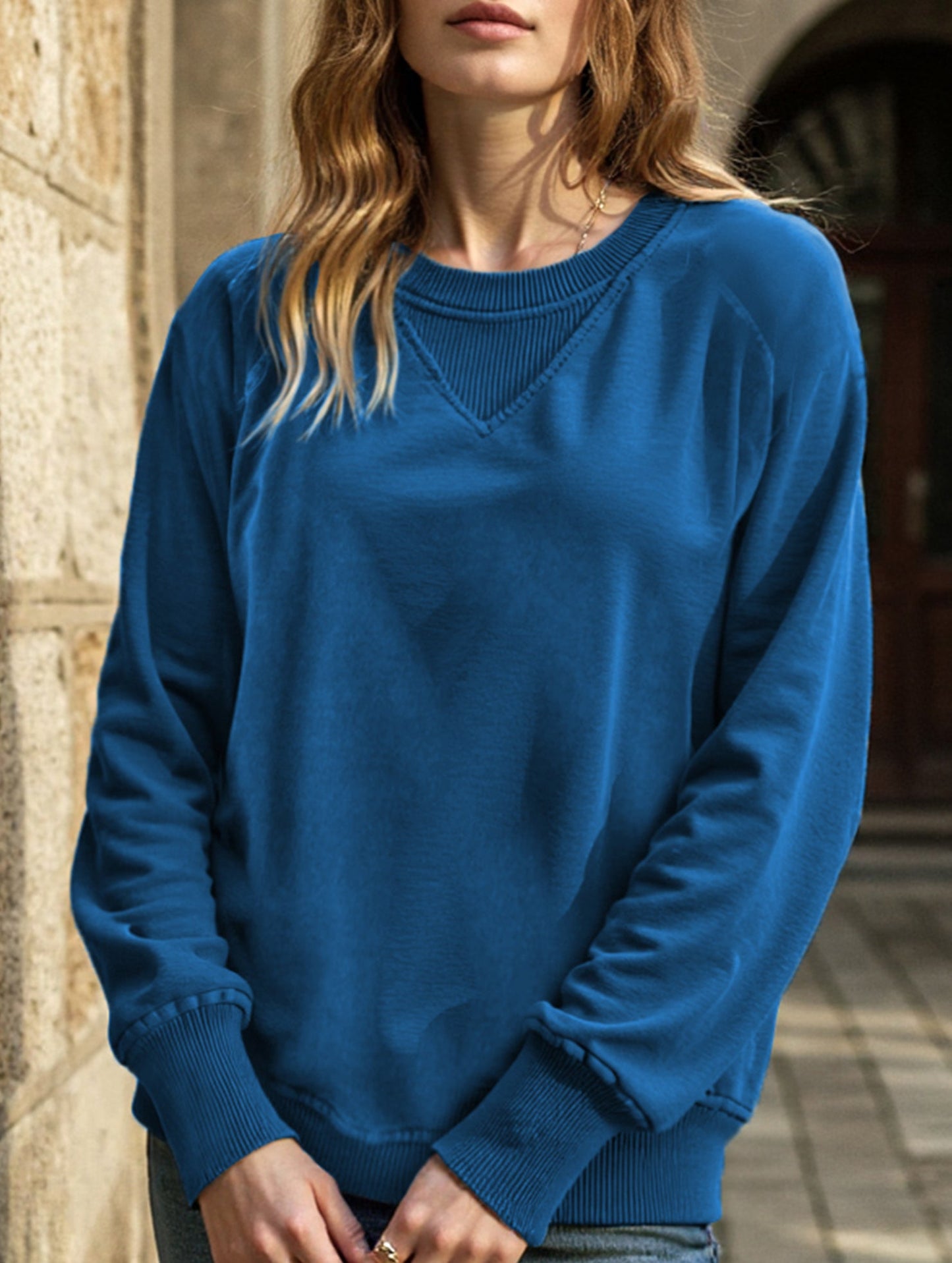 Women's ribbed sleeve loose pullover sweatshirt