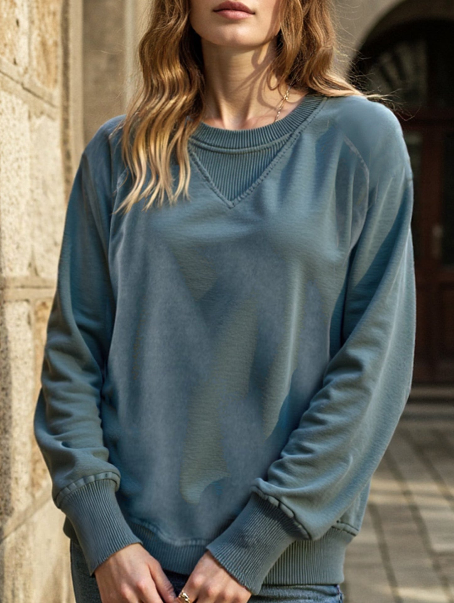 Women's ribbed sleeve loose pullover sweatshirt