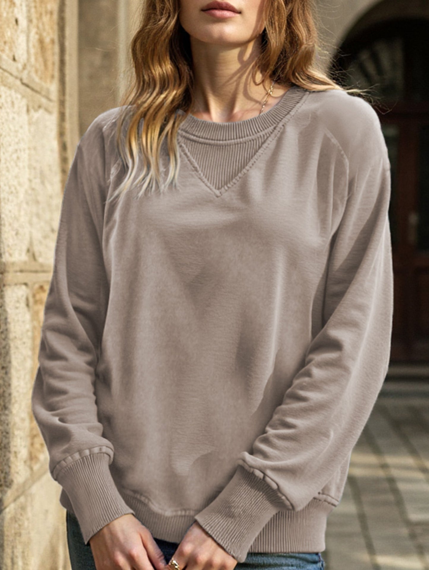 Women's ribbed sleeve loose pullover sweatshirt