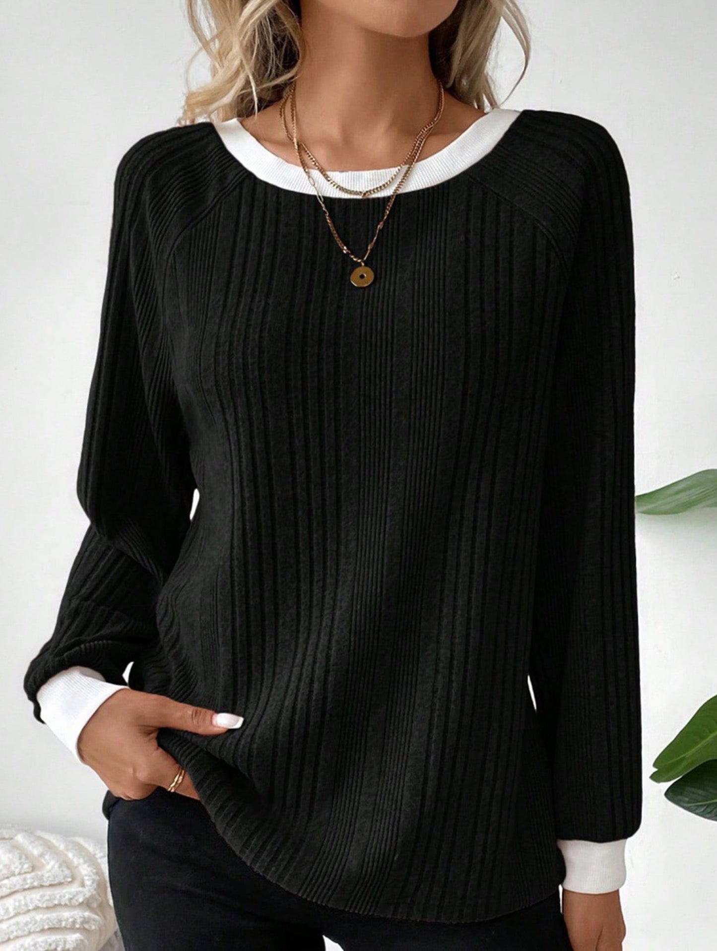 Crew neck long sleeve ribbed warm sweater