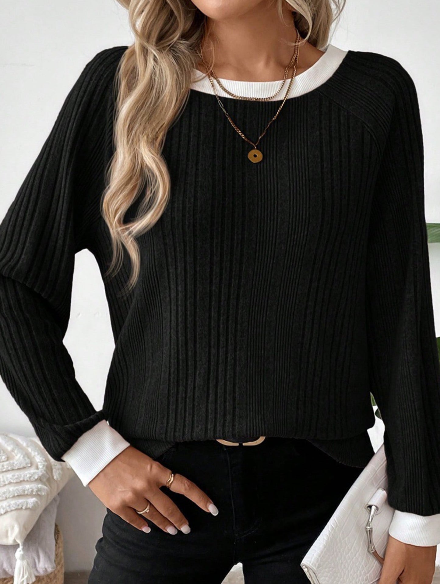 Crew neck long sleeve ribbed warm sweater