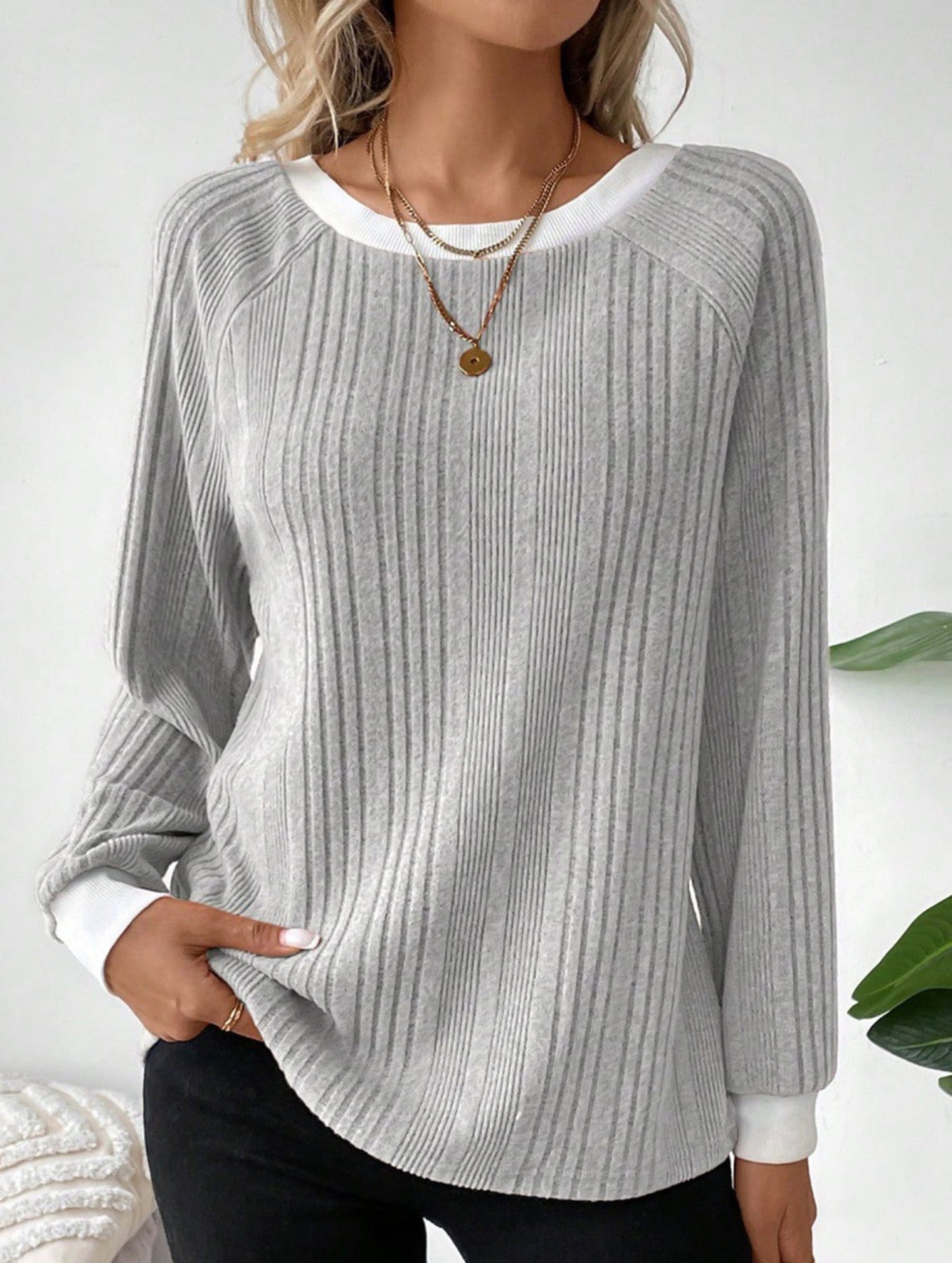 Crew neck long sleeve ribbed warm sweater