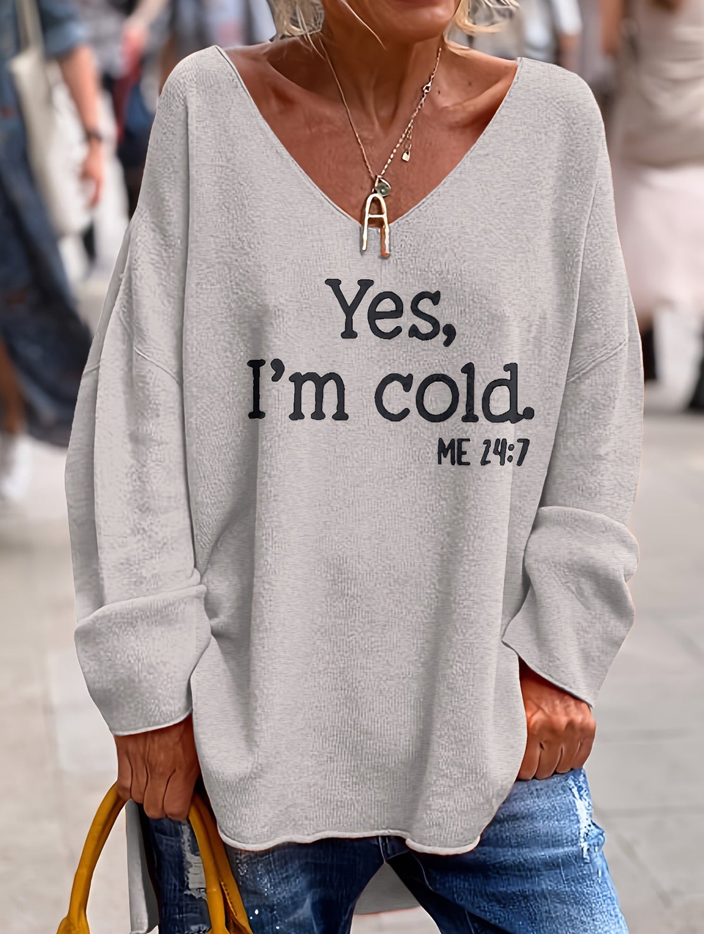 Loose solid color letter print V-neck sweater